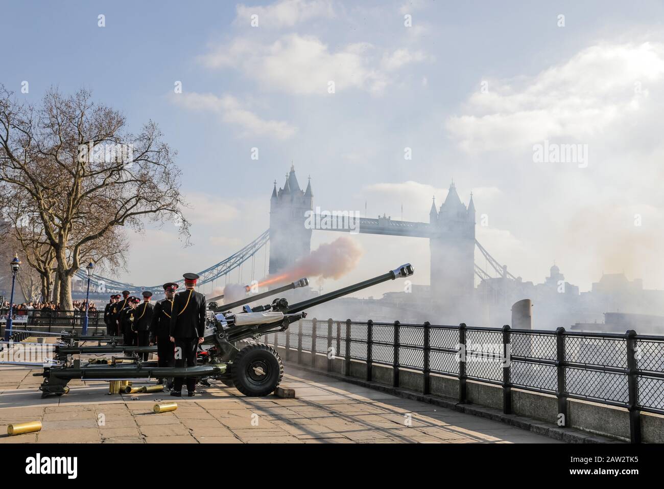 The Tower of London, UK. 6th Feb 2020. The Honourable Artillery Company fire a 62-gun salute at The Tower of London to commemorate the 68th Anniversary of the Accession of Her Majesty The Queen. A Royal Salute normally comprises 21 guns, this is increased to 41 if fired from a Royal Park or Residence. Uniquely, at The Tower of London which is a Royal Residence, a total of 62 rounds are fired on Royal anniversaries as this also includes an additional 21 guns for the citizens of the City of London to show their loyalty to the Monarch. Credit: Chris Aubrey/Alamy Live News Stock Photo