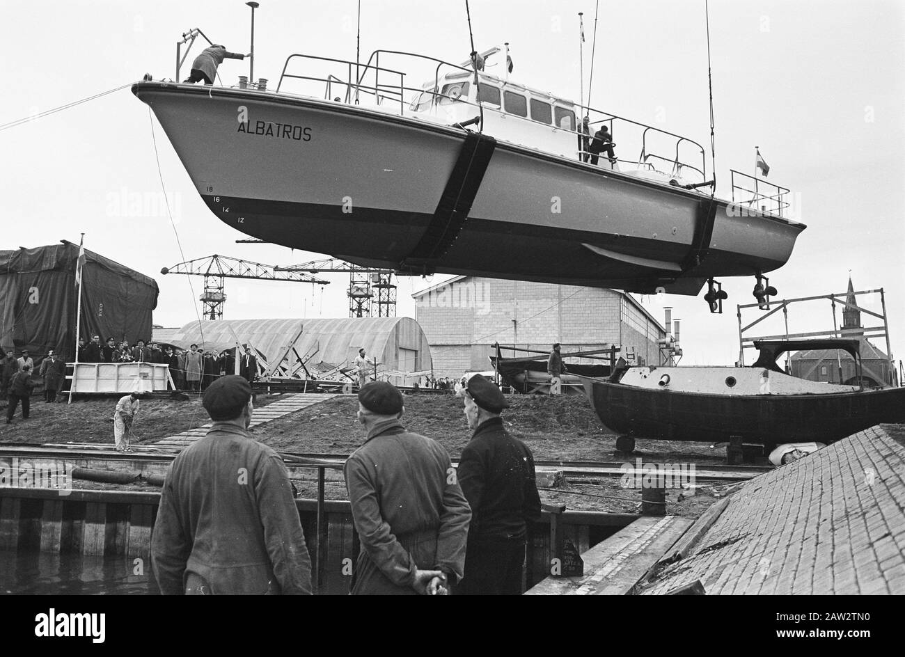 Polyester pilot boat hi-res stock photography and images - Alamy