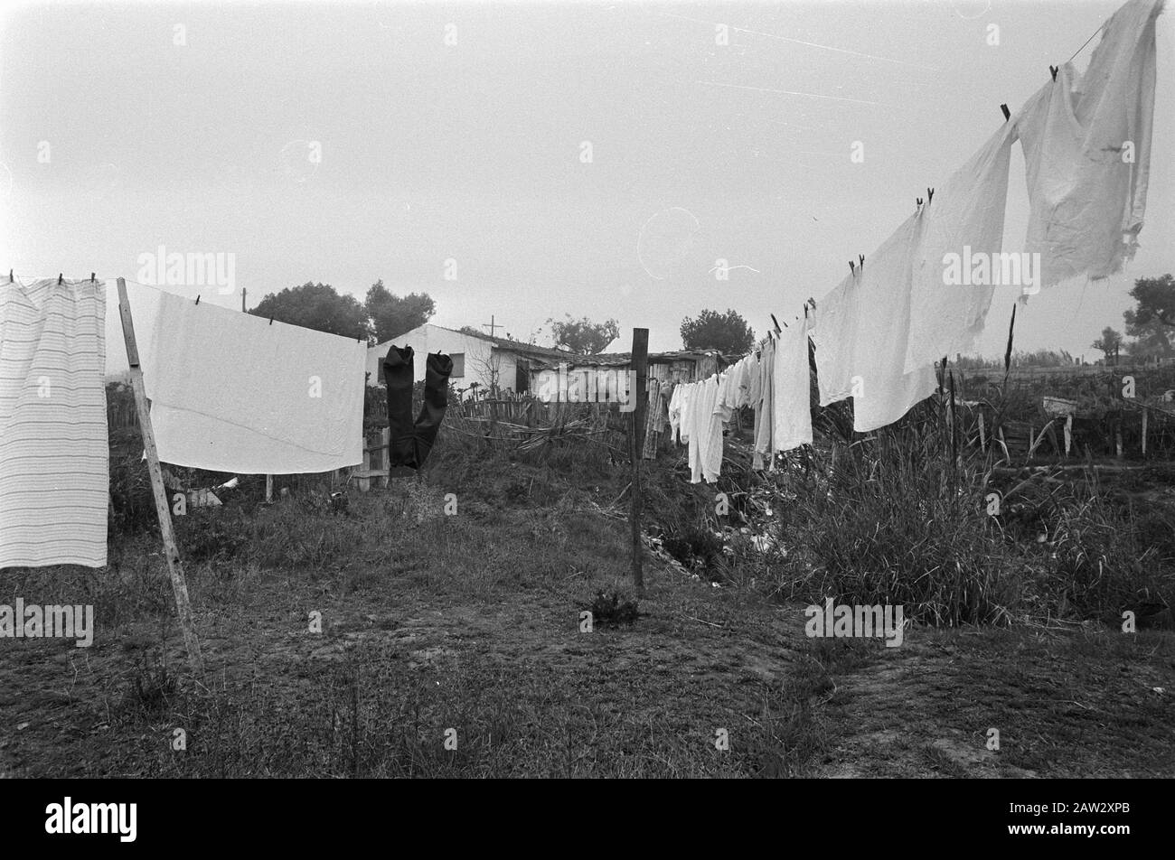 Portugal, politics, streets etc .; slum in Lisbon Date: February 11, 1975 Location: Lisbon, Portugal Keywords: POLITICS, clotheslines Stock Photo