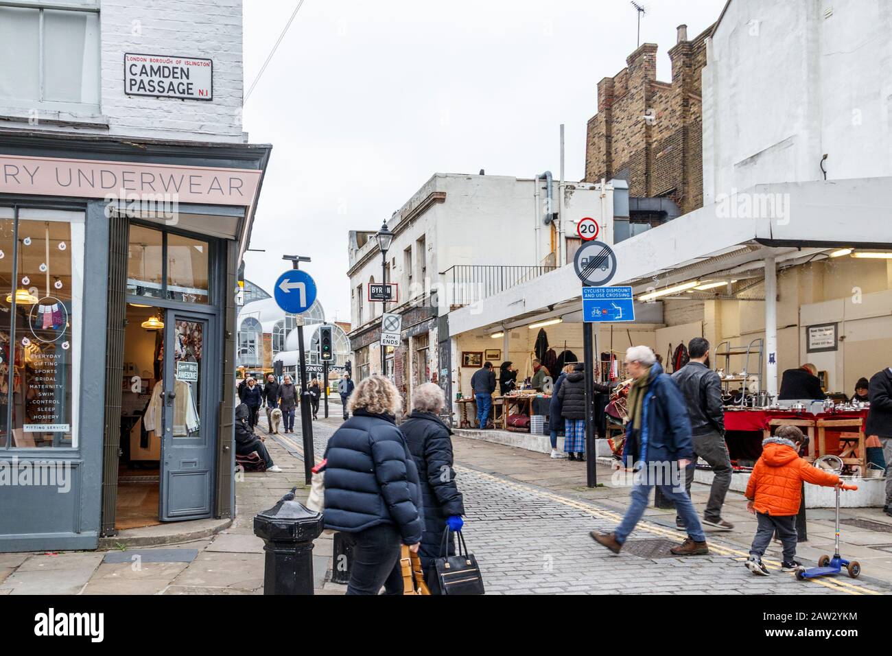Shopping in angel in islington hires stock photography and images Alamy