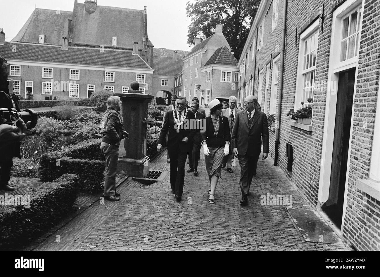 Pr. Margriet attends festivities on the occasion of the completion of the restoration of the Begijnhof in Breda; miscellaneous Date: June 3, 1980 Location: Breda Keywords: restorations Person Name: Marguerite, Princess Institution Name: Beguine Stock Photo
