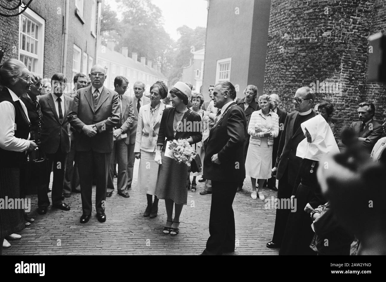 Pr. Margriet attends festivities on the occasion of the completion of the restoration of the Begijnhof in Breda; miscellaneous Date: June 3, 1980 Location: Breda Keywords: restorations Person Name: Marguerite, Princess Institution Name: Beguine Stock Photo