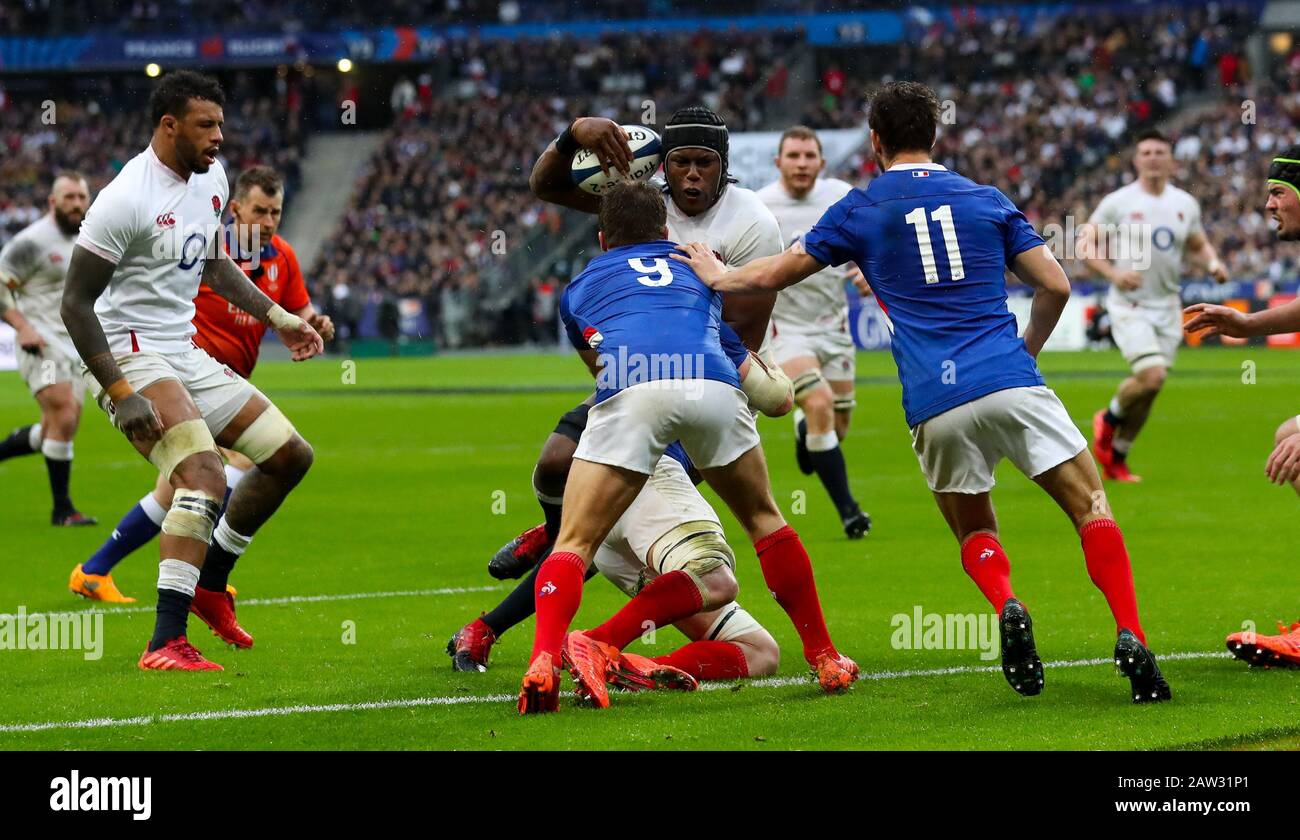 Maro Itoje Of England Goes Close To Scoring A Try But Is Held Up On The