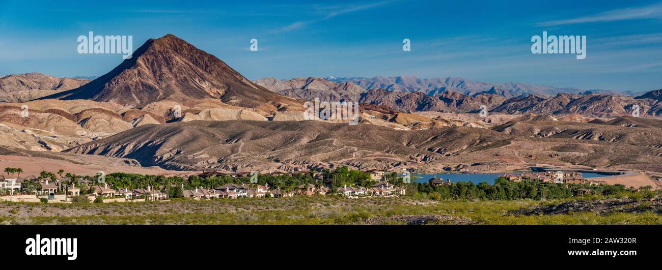 Lava Butte over Lake Las Vegas and single family houses in Henderson, part of the Las Vegas metropolitan area, Nevada, USA Stock Photo