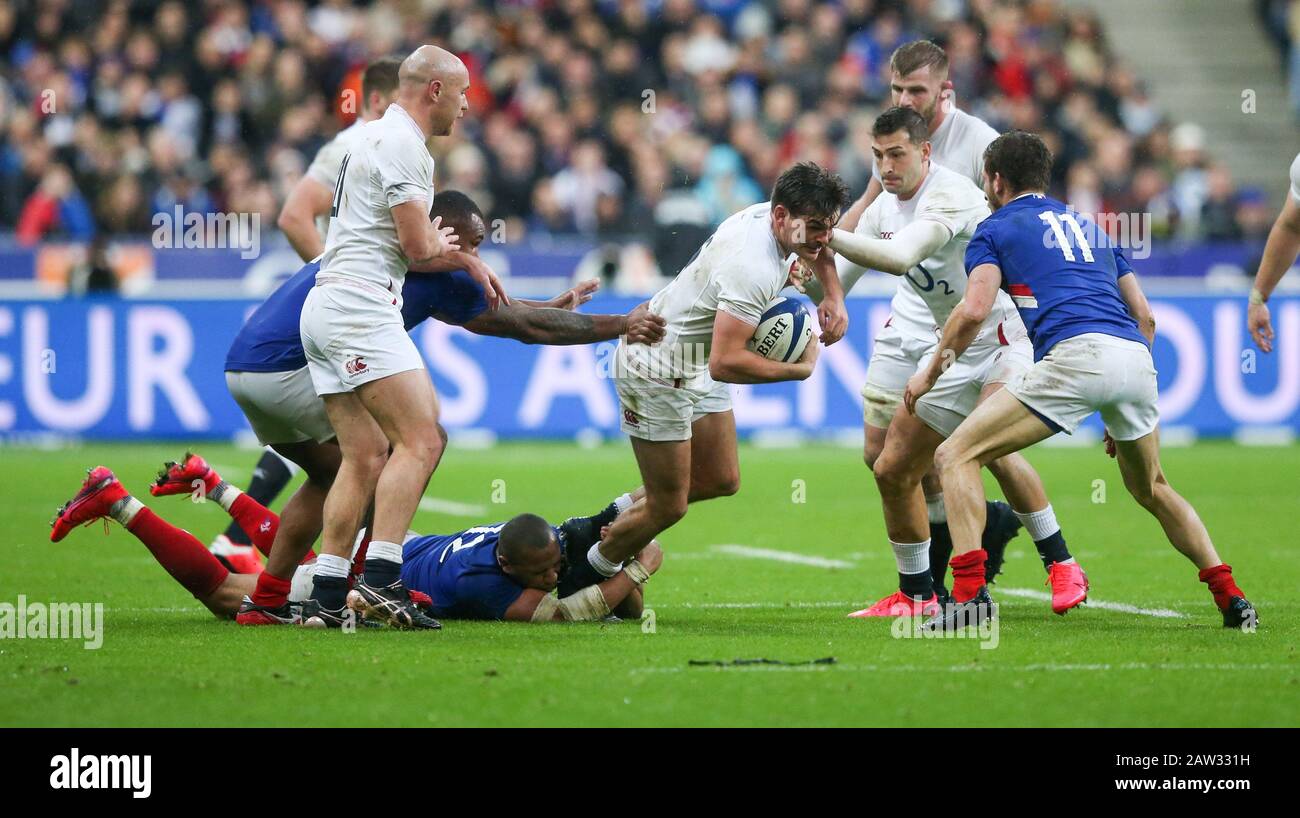 No way past Gael Fickou of France (tackle) or Damian Penaud of France