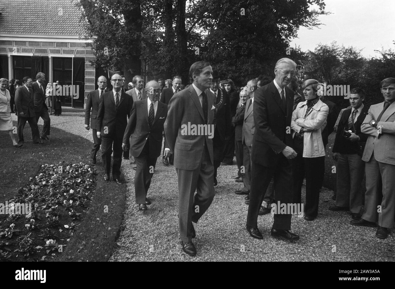 Prince Claus restored by Schaep and Burgh in s-Graveland, new home for Ned. Far. Conservation of Nature; Reception Date: October 1, 1975 Location: 's-Graveland, Noord-Holland Keywords: Revenue Person Name: Claus, prince Institution Name: Preservation of Nature Stock Photo