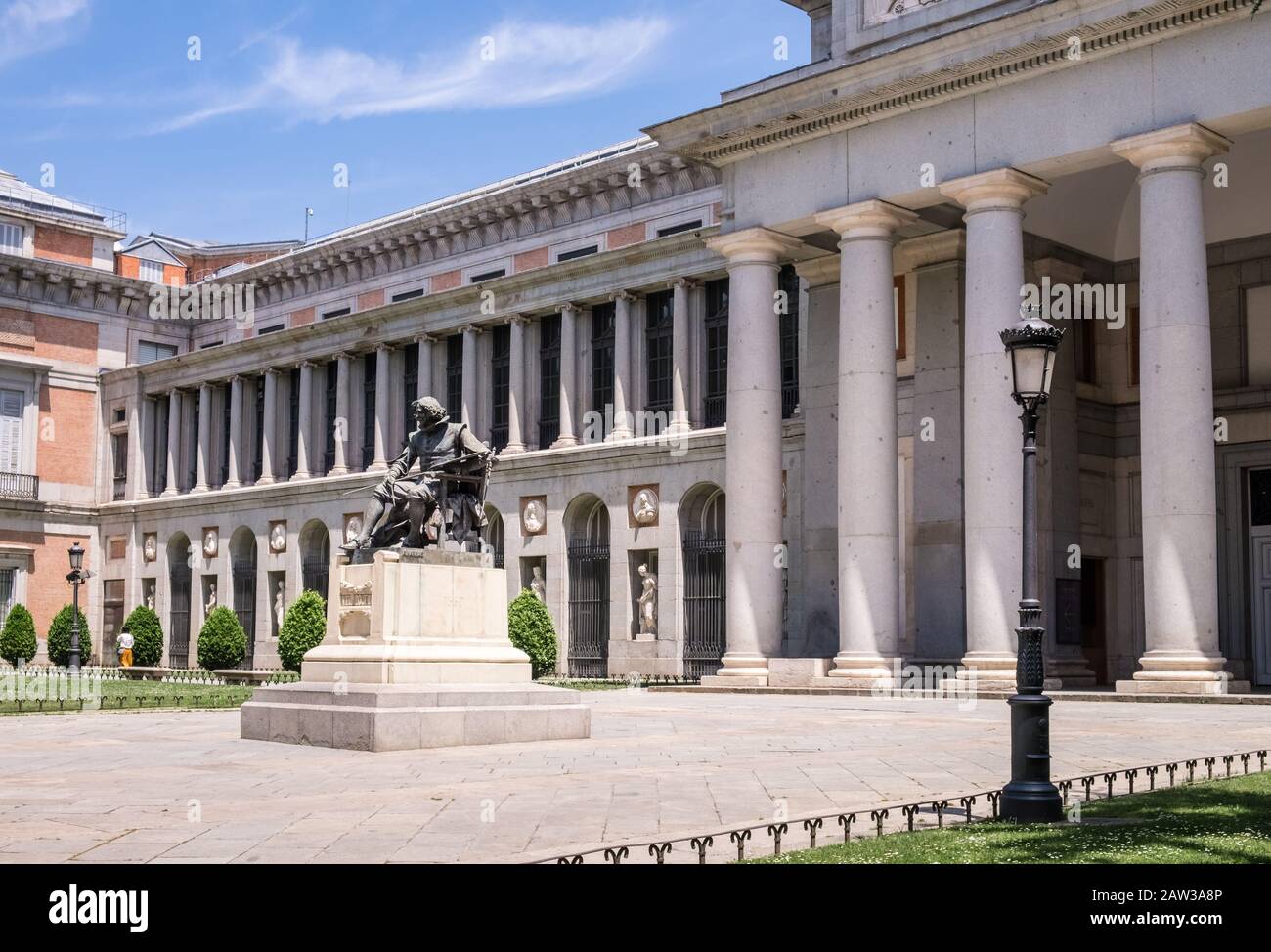 Bronze statue of Diego Velazquez outside the Prado Museum building, Madrid, Spain Stock Photo