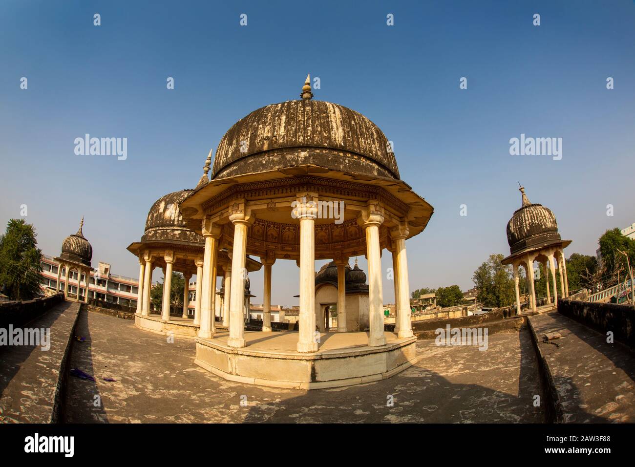 India, Rajasthan, Shekhawati, Mandawa, Goenka Chhatris, domed pavillions on platform of cenotaph to wealthy Poddar family, fisheye wide angle view Stock Photo