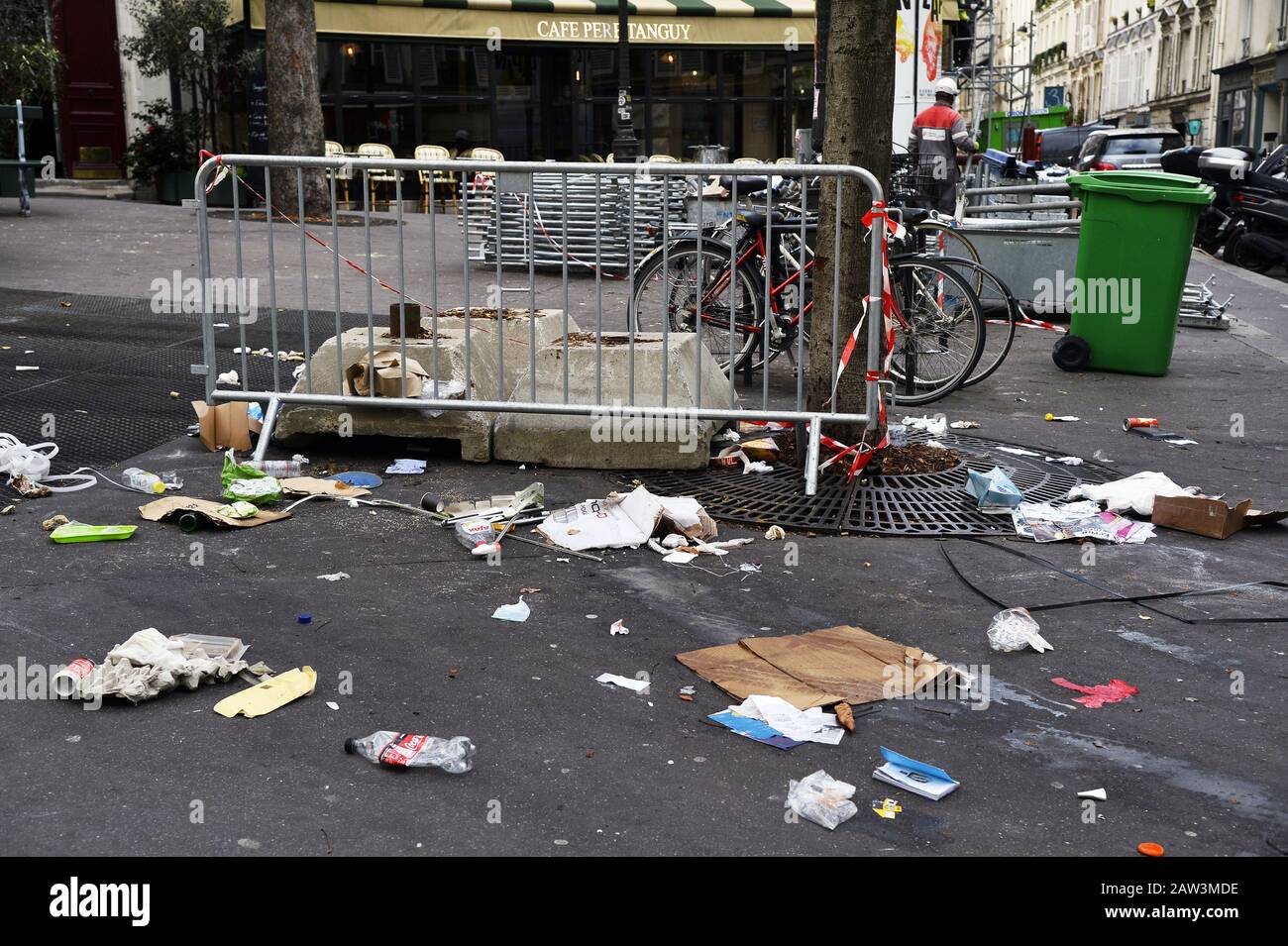 Garbage cans on the sidewalk in Paris france Stock Photo Alamy