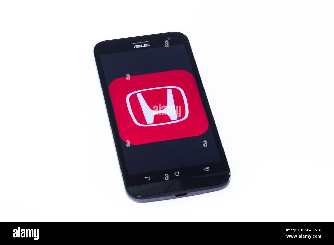 Kouvola, Finland - 23 January 2020: Honda app logo on the screen of smartphone Asus Stock Photo