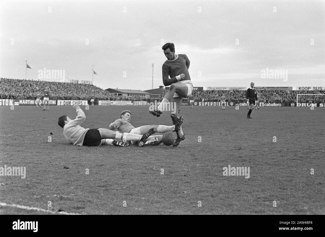 RCH against AZ 67 0-2. Keeper Forest RCH beaten on the floor Date: December 26, 1967 Location: Heemstede Keywords: sport, football Stock Photo