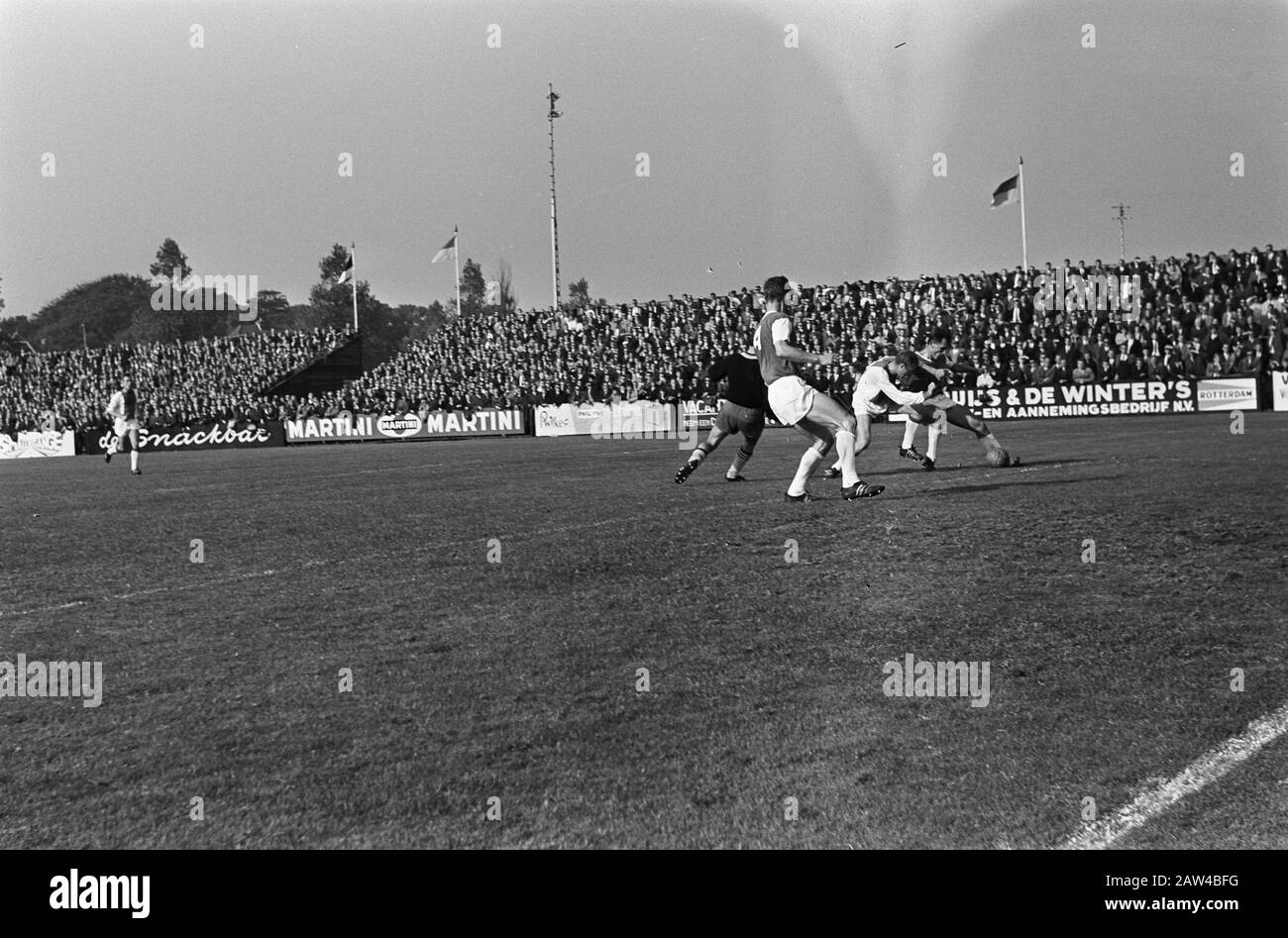 RCH against Ajax 2-0 cup football game moments Date: October 4, 1964 Location: Heemstede Keywords: sport, football Institution Name: AJAX Stock Photo