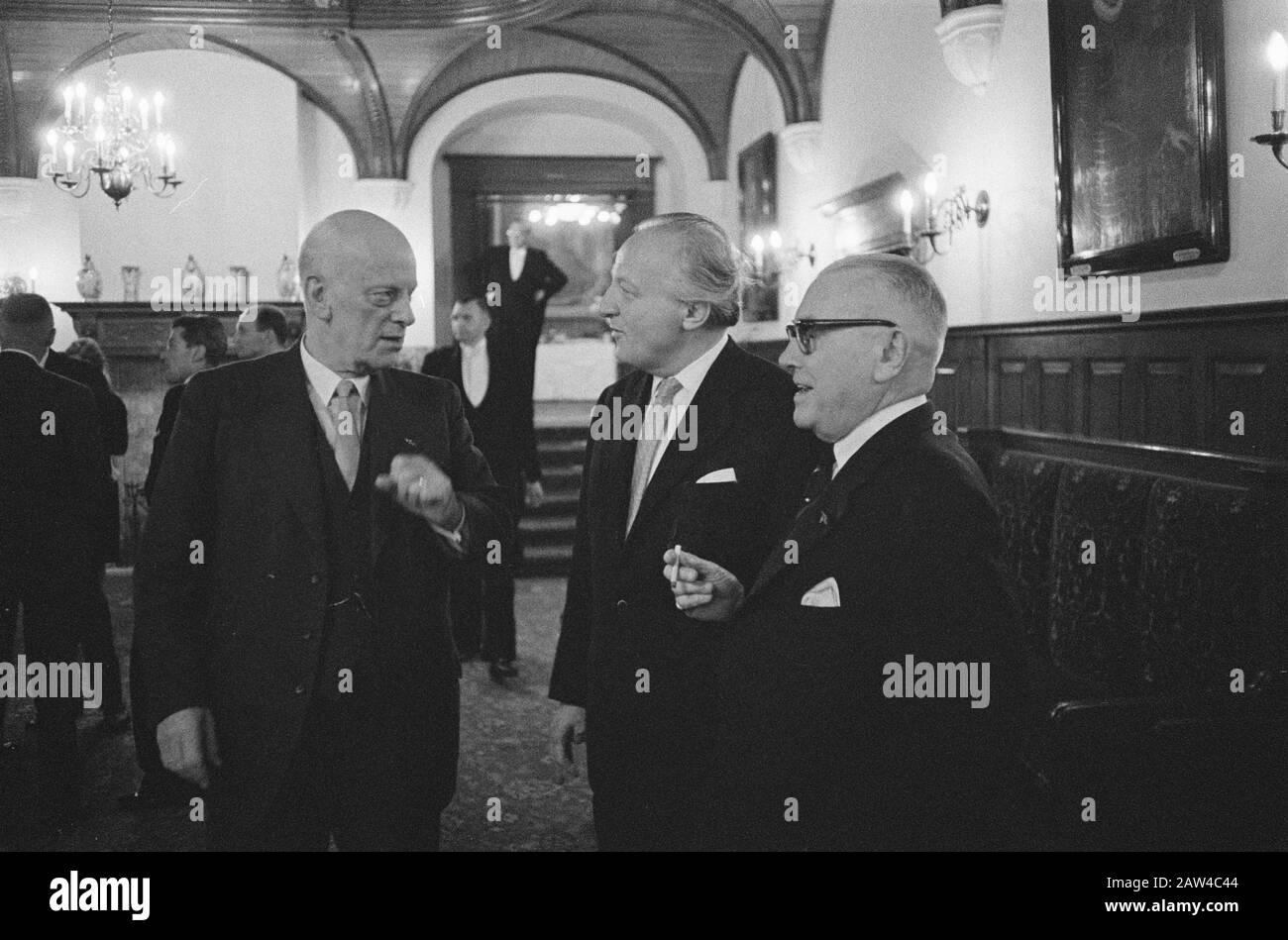 Reception in the hall of the Senate offered by President of the Senate and House to chair Parliament Professor Furler. Date: November 30, 1960 Keywords: deals, receptions, presidents Stock Photo
