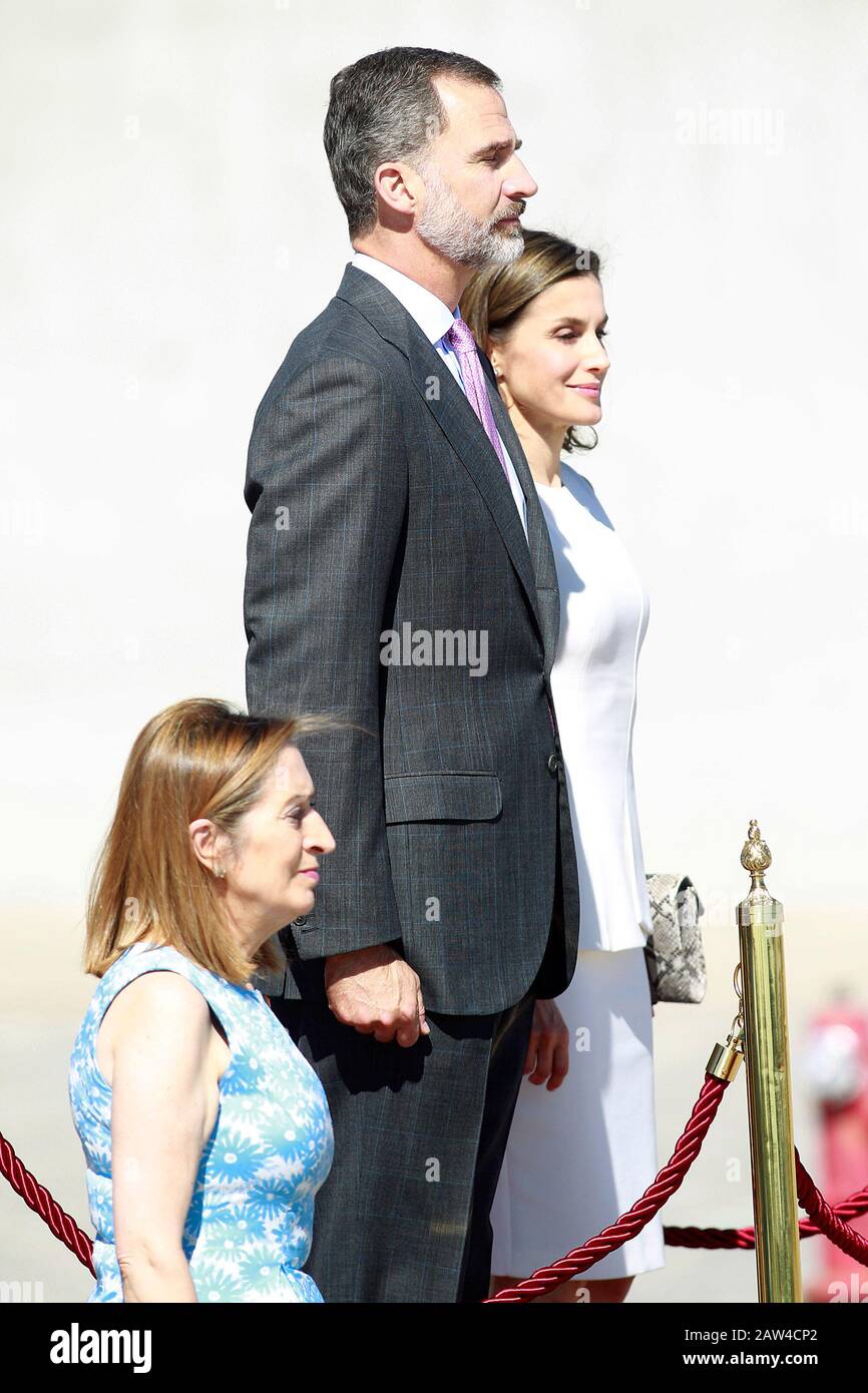 King Felipe VI of Spain and Queen Letizia in presence of Ana Pastor (l) President of the Congress of Deputies, during the Farewell with Honors previou Stock Photo