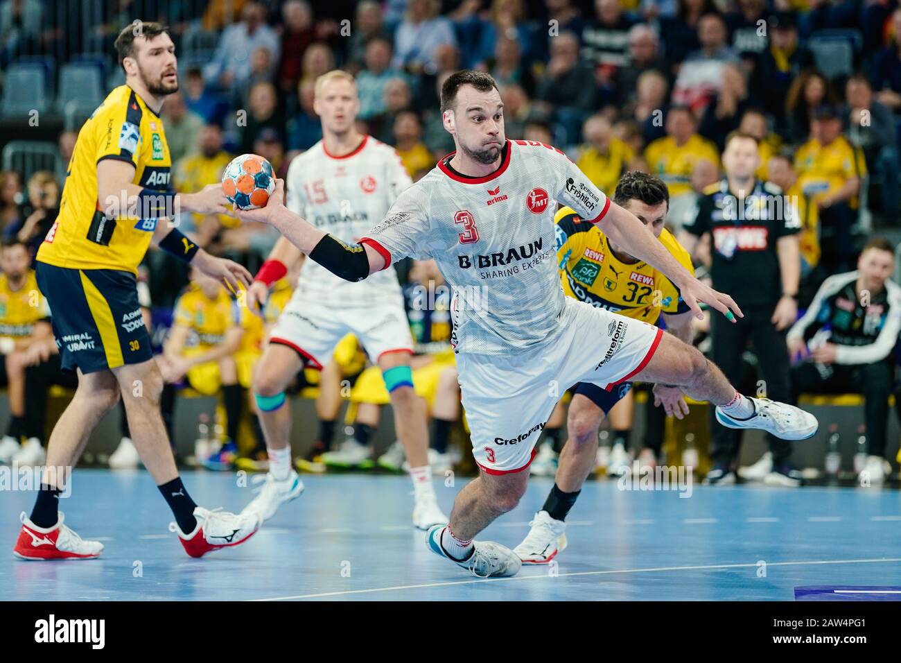 Mannheim Germany 06th Feb Handball Bundesliga 22nd Matchday Rhein Neckar Lowen Mt Melsungen Sap Arena Melsungen S Marino Maric Throws A Goal Credit Uwe Anspach Dpa Alamy Live News Stock Photo Alamy