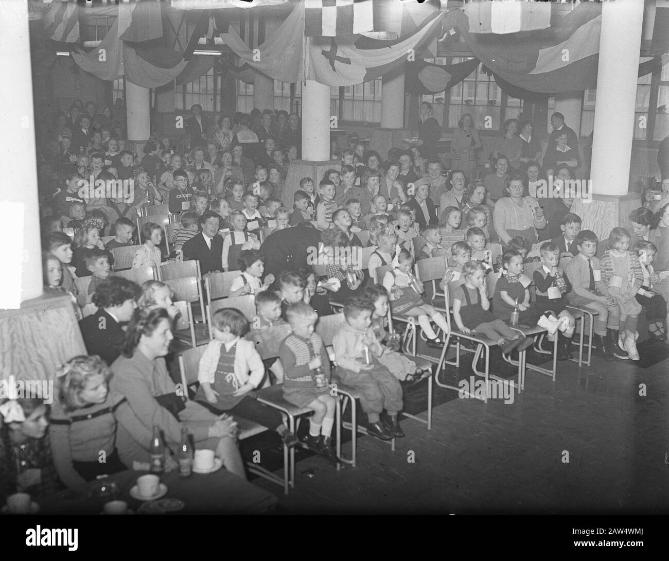 Marine Kattenburg 15 pm St. Nicholas Feast Date: December 6, 1950 Keywords: MARINE FESTIVAL Person Name: Kattenburg, Santa Claus Stock Photo