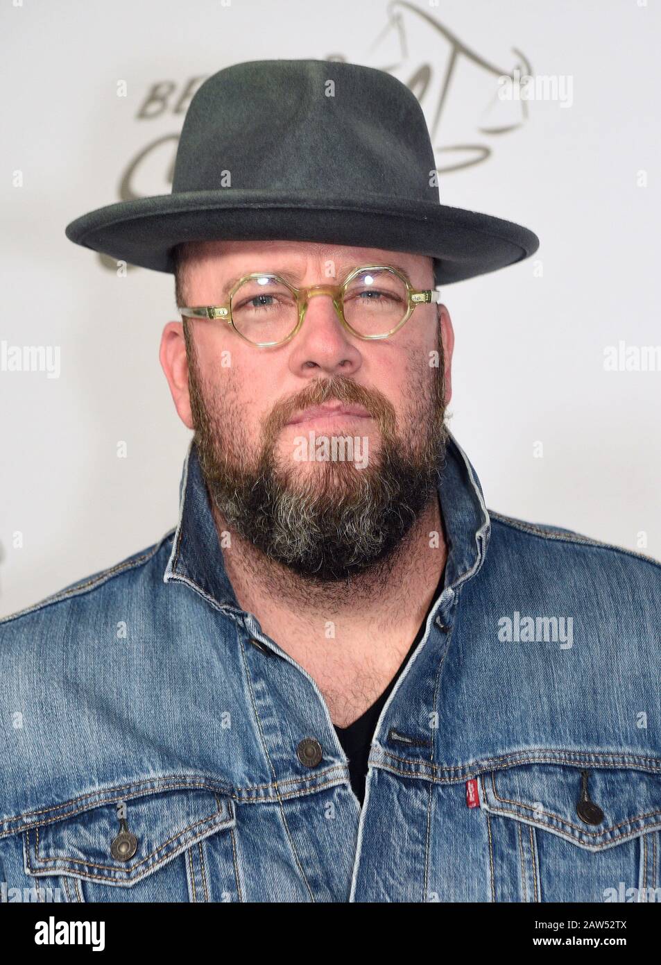HOLLYWOOD, CALIFORNIA - FEBRUARY 05: Chris Sullivan attends the premiere of AMC's 'Better Call Saul' Season 5 at ArcLight Cinemas on February 05, 2020 in Hollywood, California. Photo: Annie Lesser/imageSPACE/MediaPunch Stock Photo