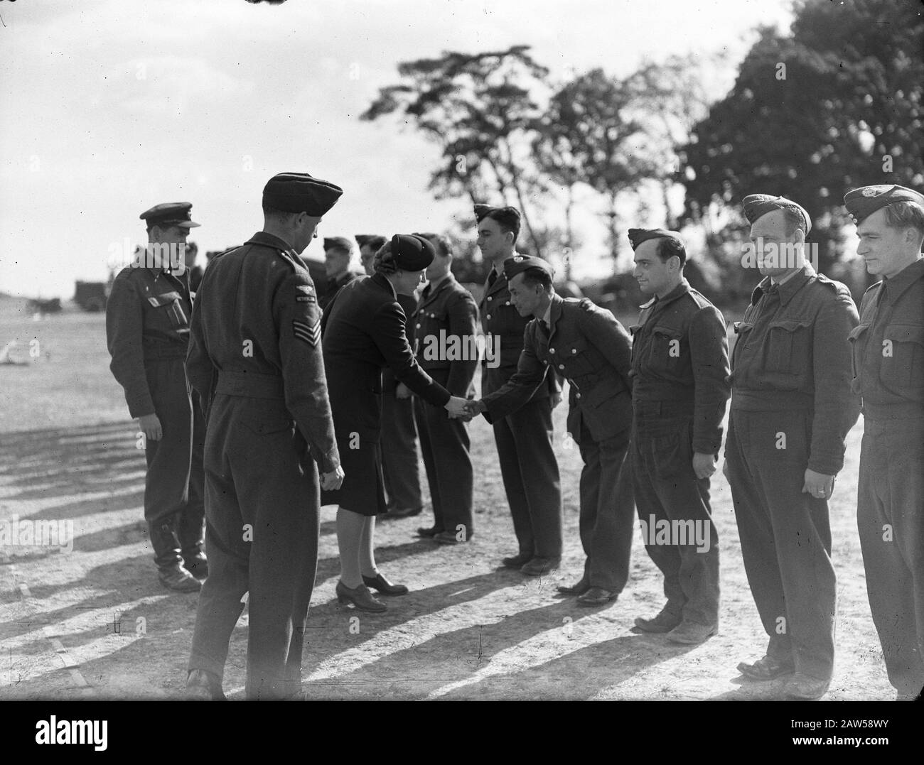 Visit Princess Juliana at 322 (Dutch) Squadron RAF Dean Country men are ...