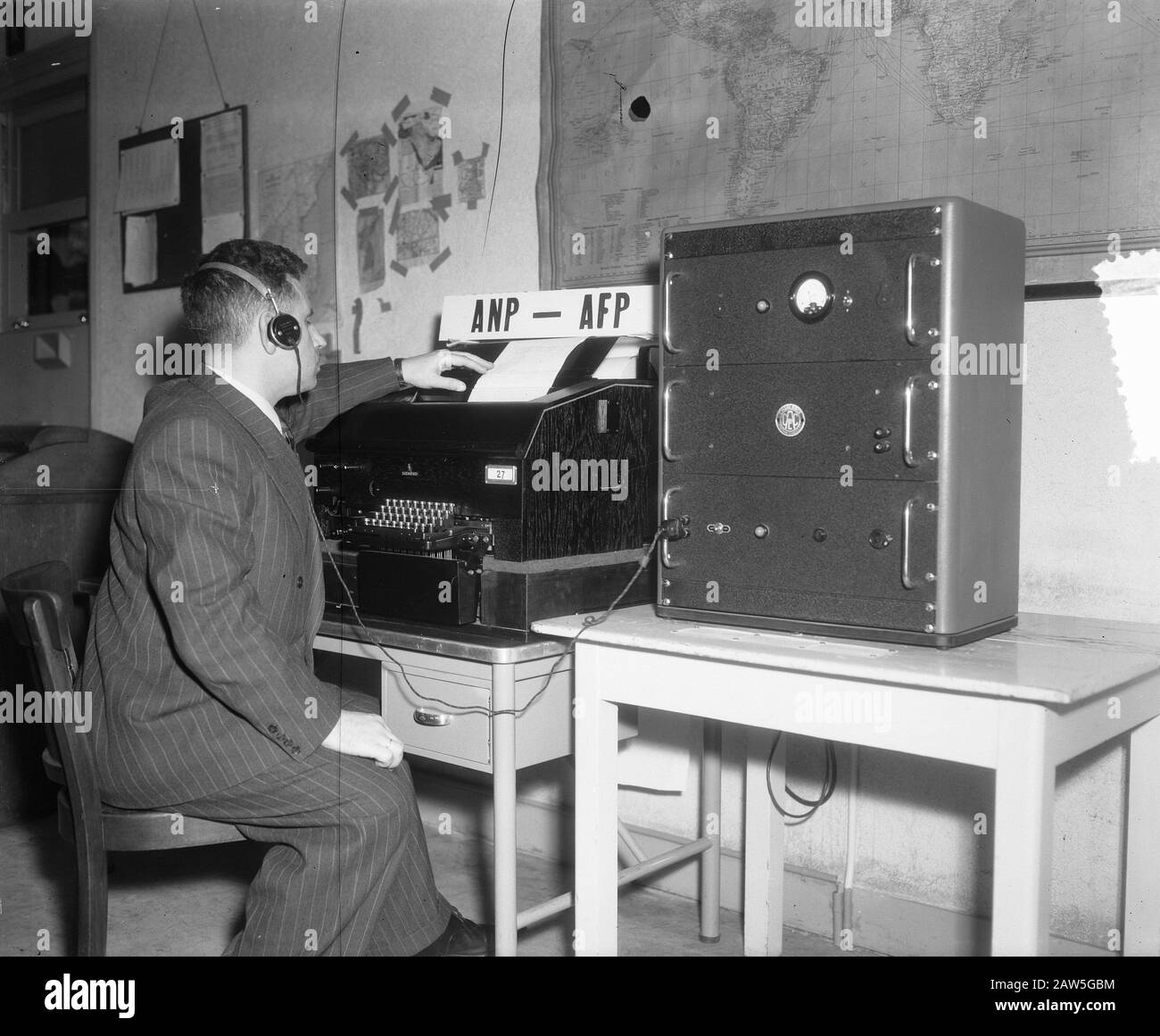 New fax machine ANP / AFP Hague Date: December 6, 1951 Location: The Hague, South Holland Stock Photo