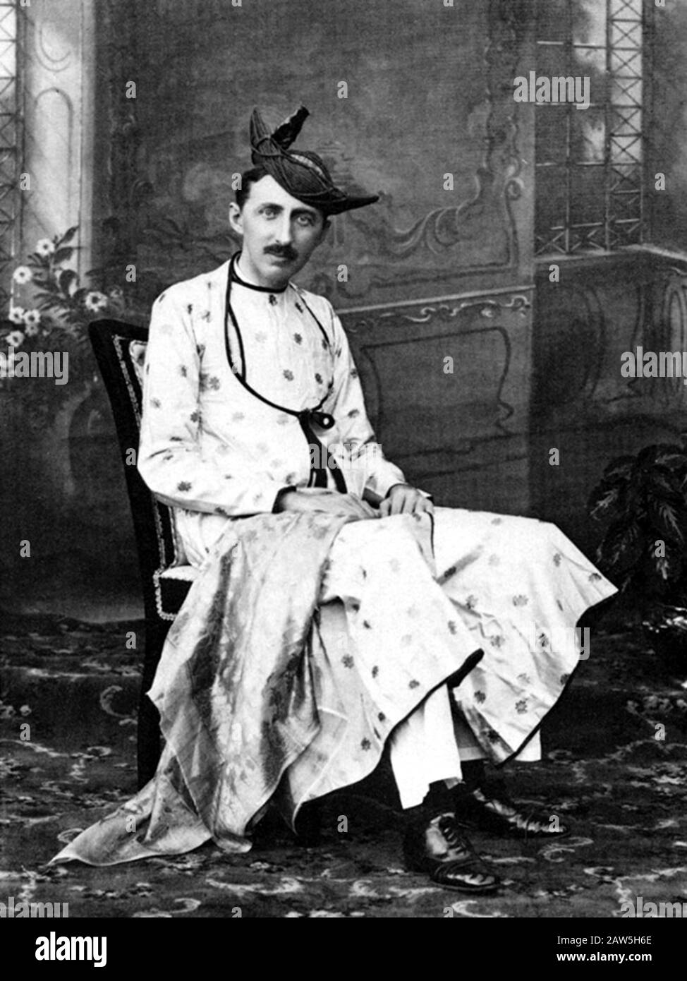 1921 , INDIA :  The celebrated british writer Edward Morgan Forster  ( 1879 - 1970 ) in India , when was guest of tht Maharaja of  Dewas .   - E. M. - Stock Photo