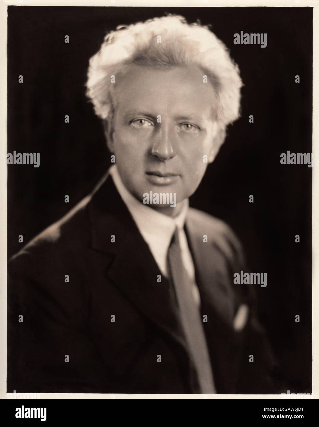 1932 ca, Philadelphia  , USA  : The celebrated british music conductor LEOPOLD STOKOWSKI ( 1882 - 1977 ) . Stokowski conducted the music for and appea Stock Photo
