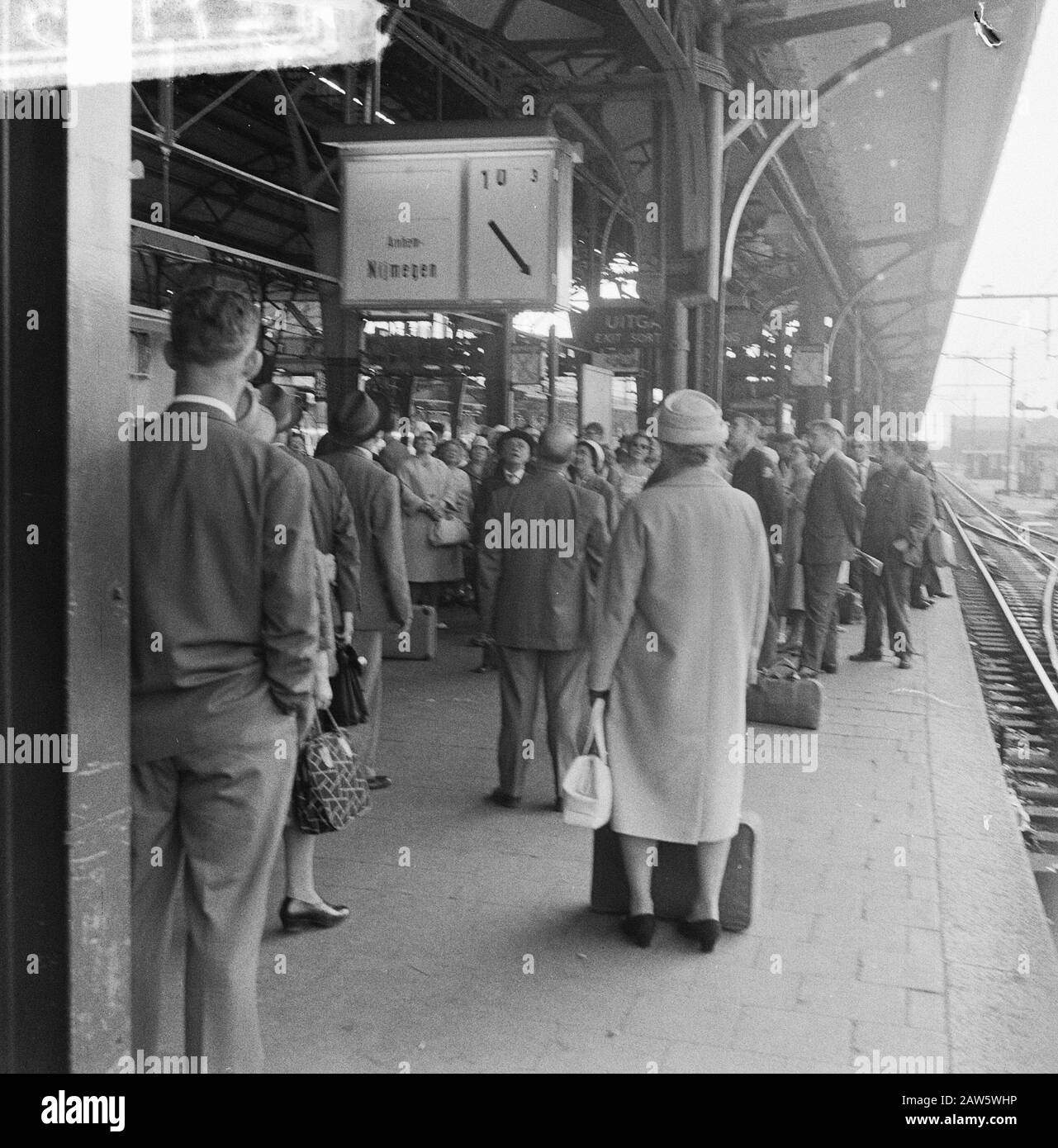 New Information Signs in Station Utrecht Date: July 8, 1961 Location: Utrecht Keywords: STATIONS Stock Photo