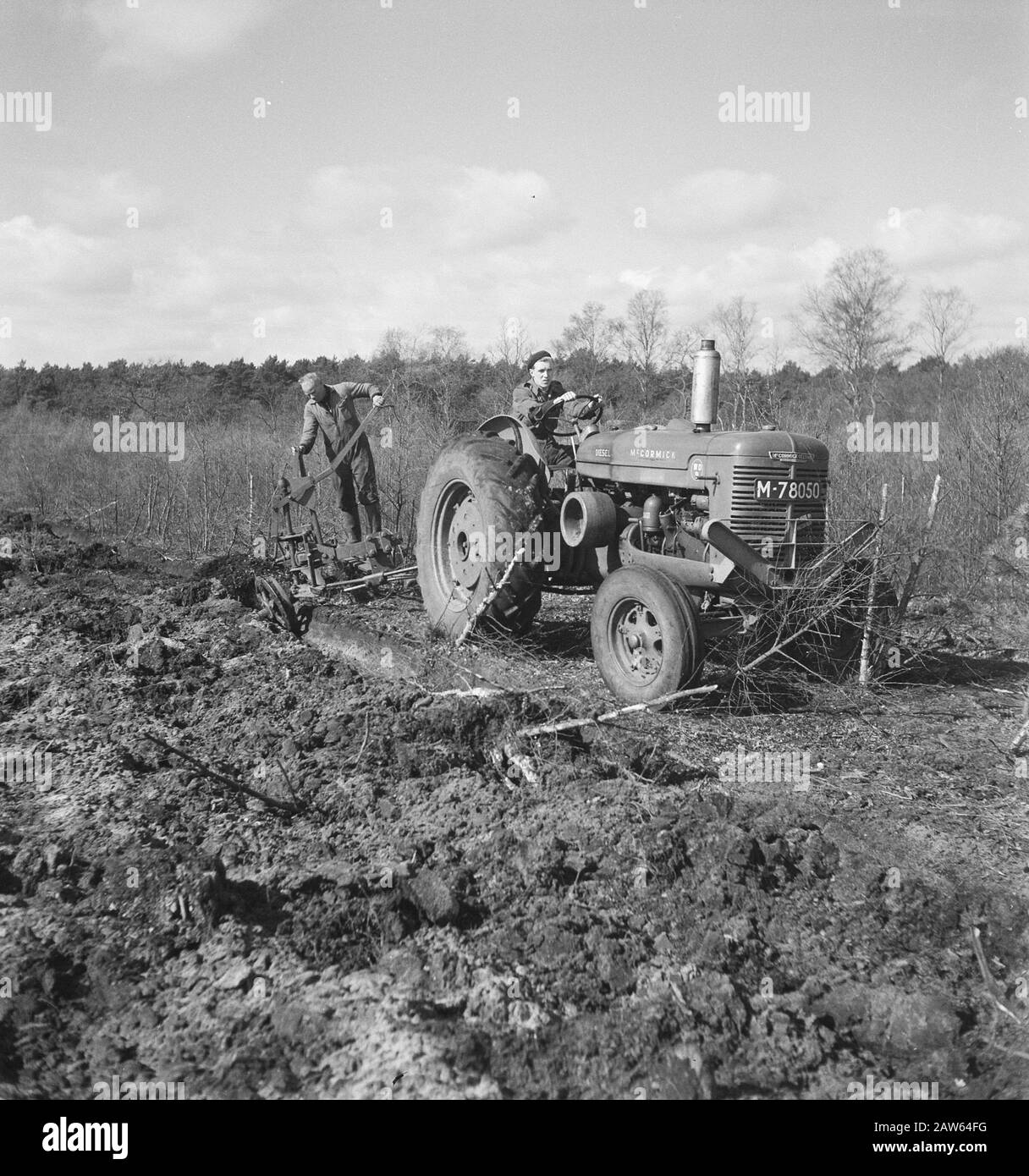 Agricultural machinery, equipment, labor, work Date undated Keywords