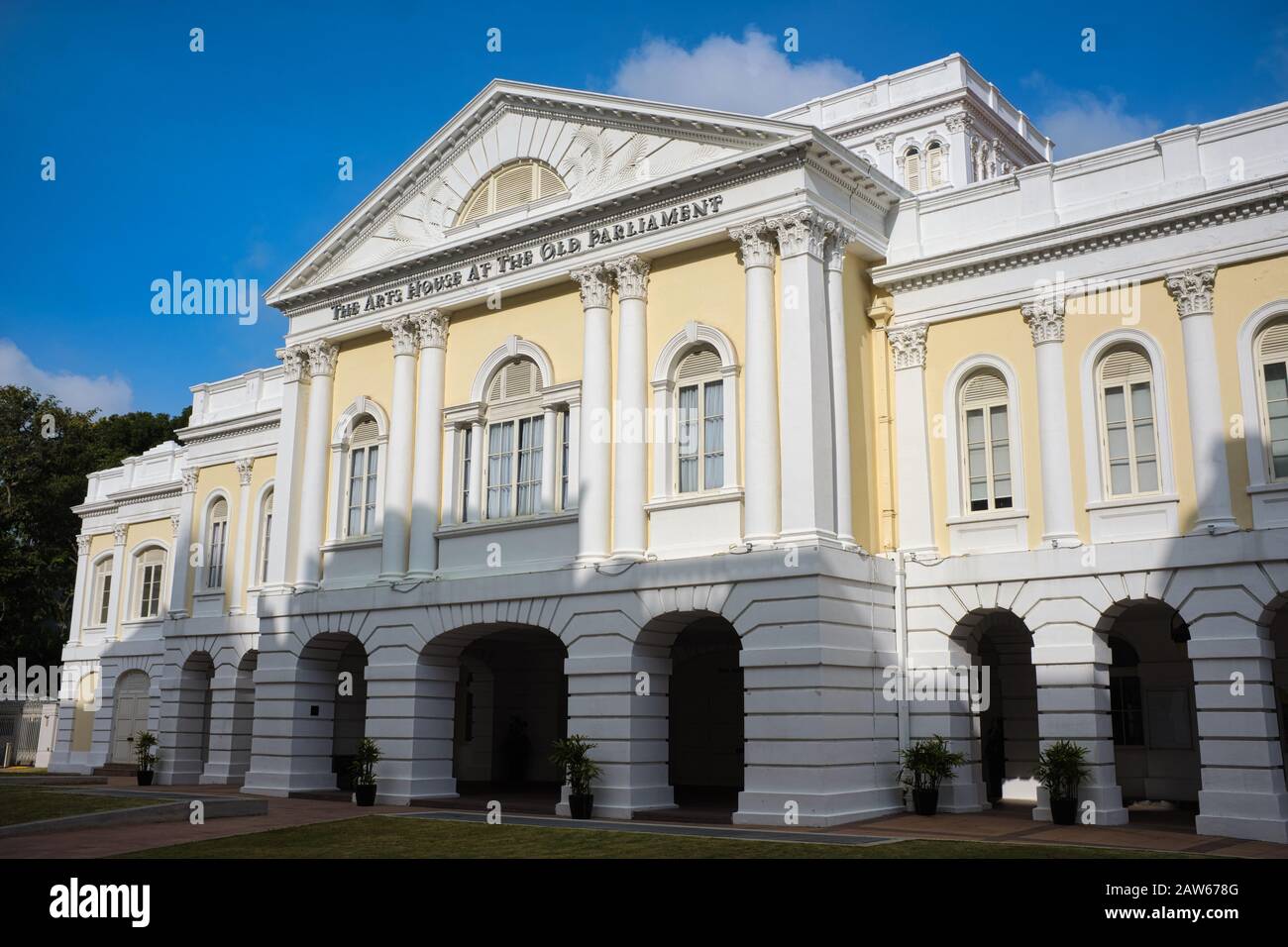 Old parliament house singapore hi-res stock photography and images - Alamy