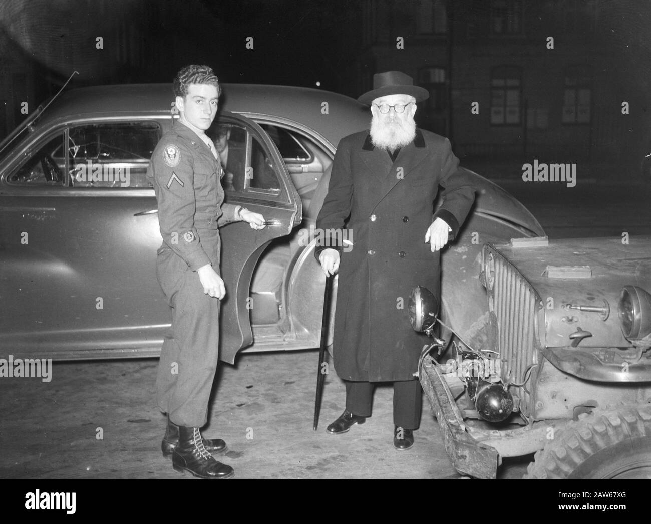Chief Rabbi I. Herzog Date: June 11, 1946 Keywords: cars, Rabbis Person ...