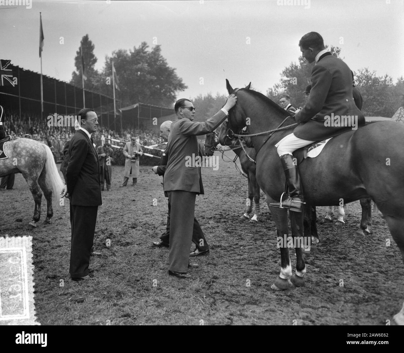 Last day Concours Hippique Rotterdam. English team Date: September 2, 1956 Location: Rotterdam, South Holland Keywords: horses, riders Stock Photo