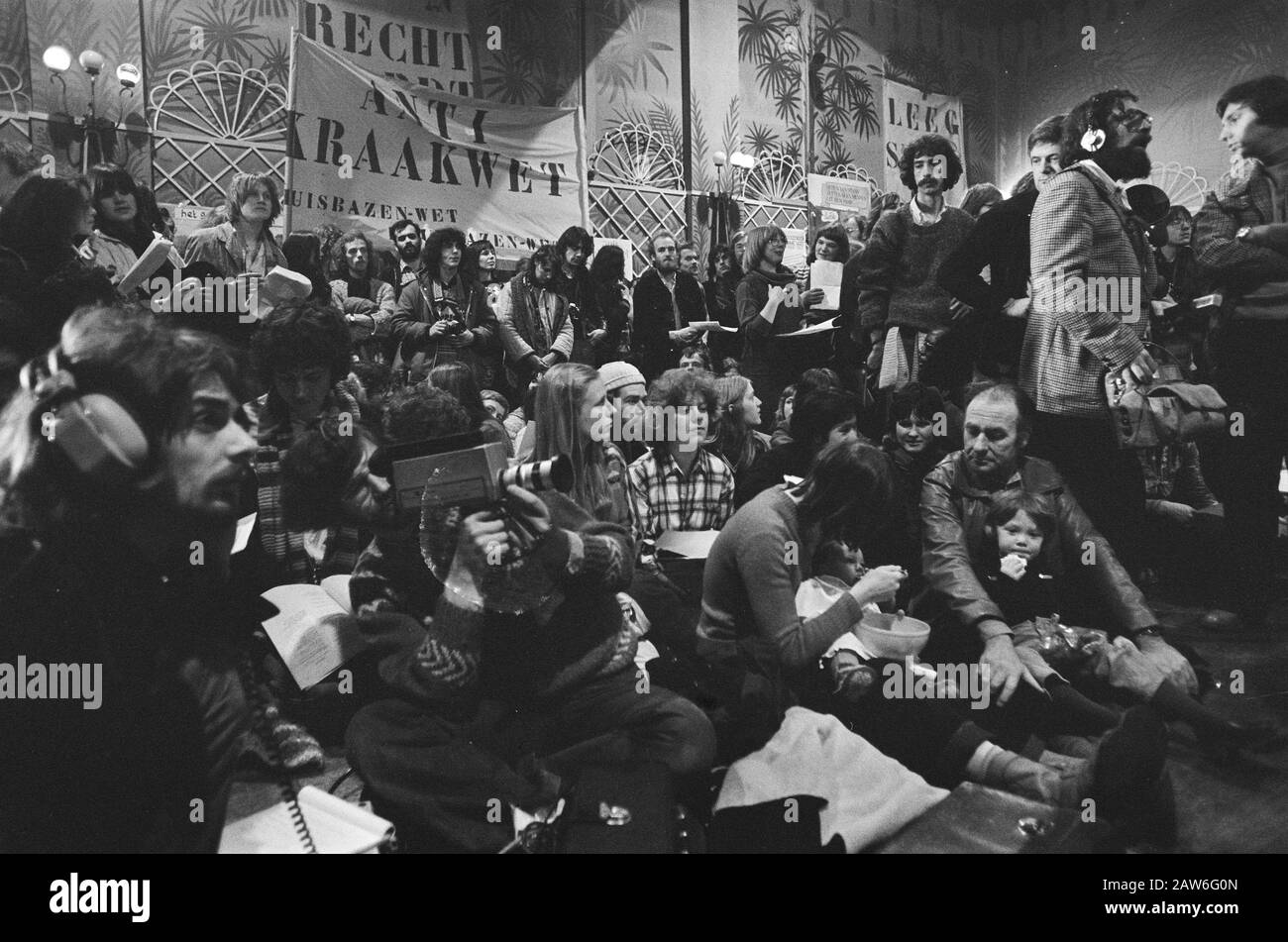 National event Anti Kraakwet Brakke Grond in Amsterdam; outline during demonstration Date: January 14, 1978 Location: Amsterdam, Noord-Holland Keywords: manifestations Person Name: Brakke Grond Stock Photo