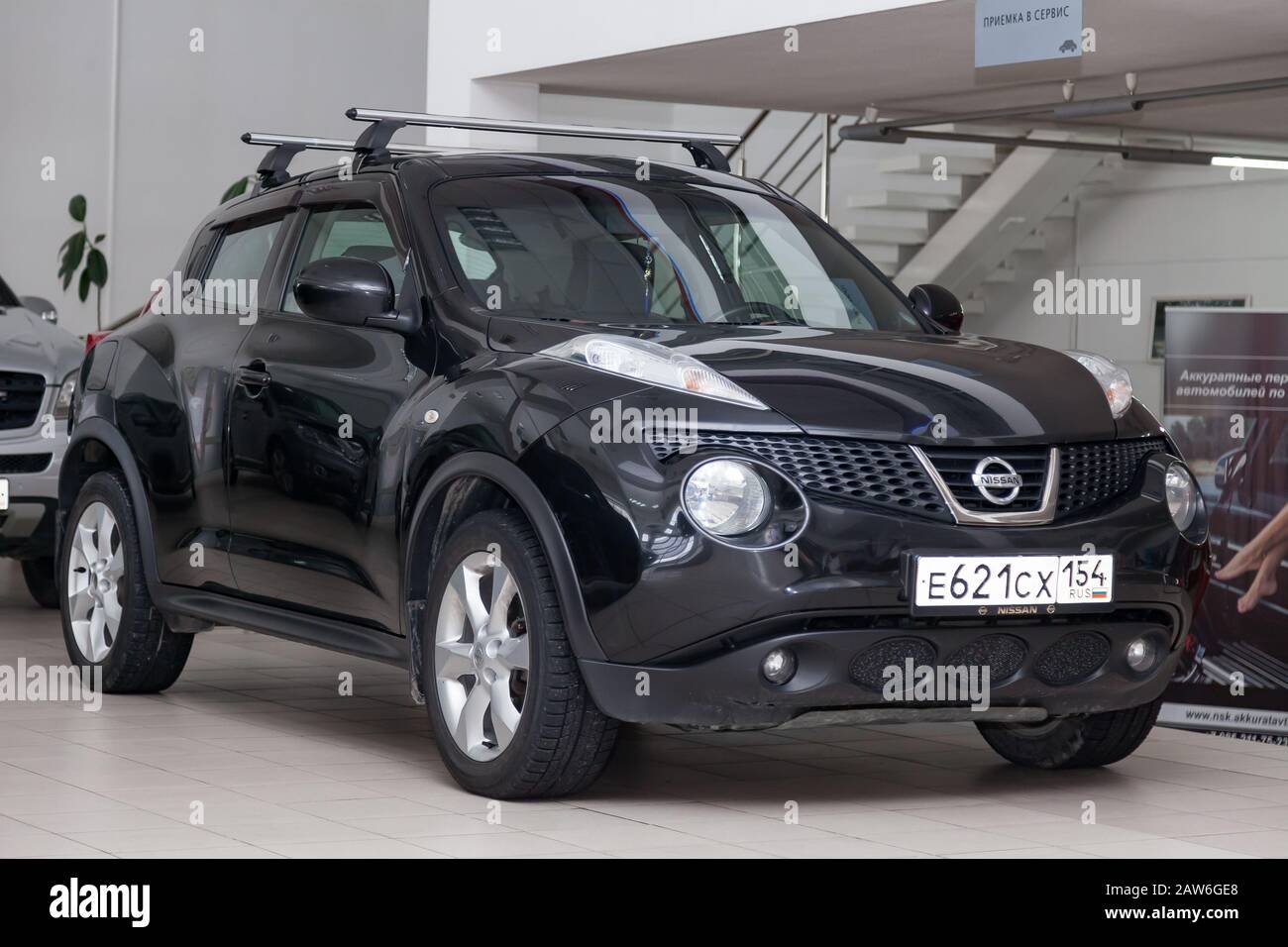Novosibirsk, Russia - 02.05.2020: Black used Nissan Juke with front view on  the car snow parking after preparing for sale Stock Photo - Alamy