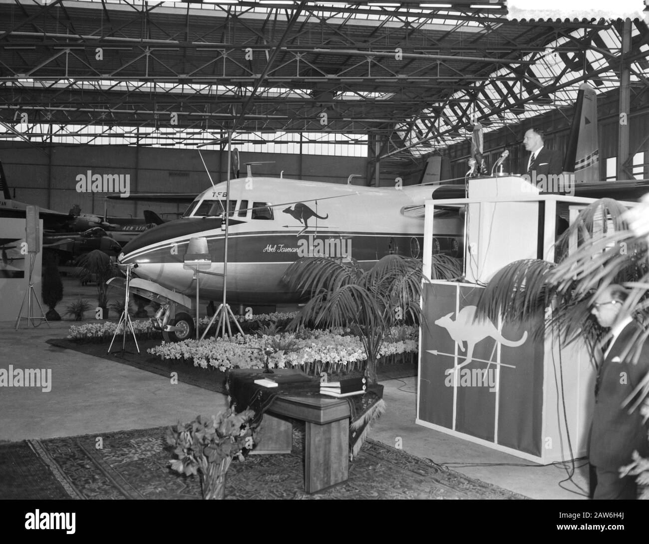 Transfer Friendship on the Trans Australian Airlines in the Fokker factories in Amsterdam, the transfer ceremony Date: April 6, 1959 Stock Photo