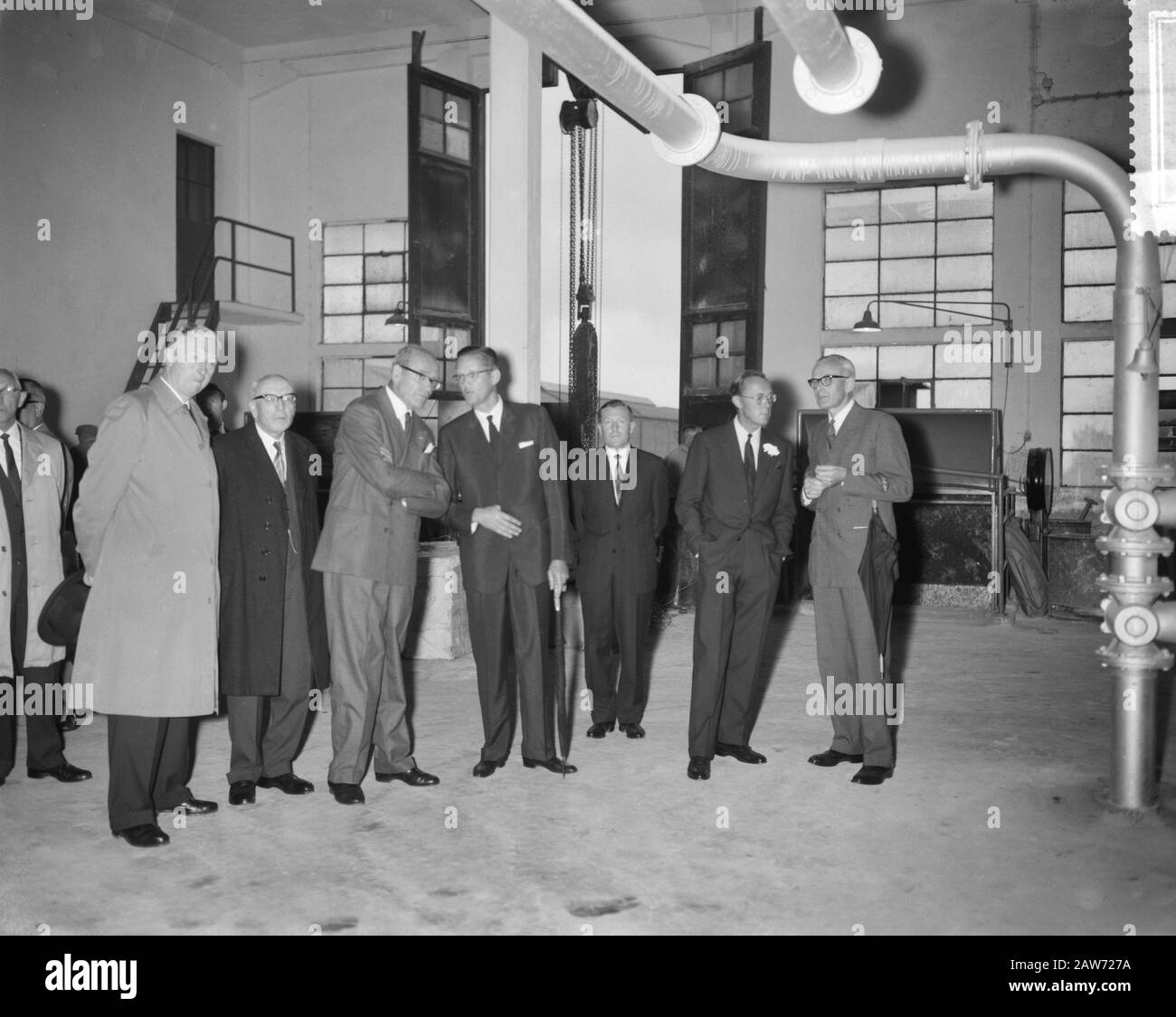 Facility tours Black and White Stock Photos & Images - Alamy