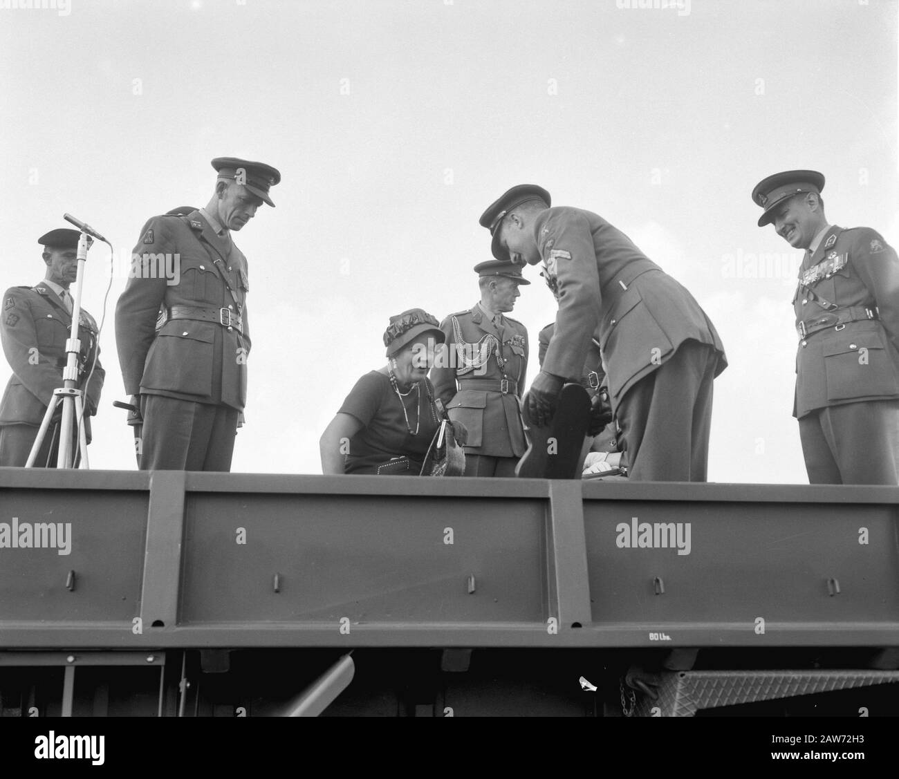 Queen Juliana and Prince Bernhard visited 4th Division of the Royal Army Date: September 27, 1961 Keywords: royal visits, military, army units Person Name: Juliana (queen Netherlands ) Stock Photo