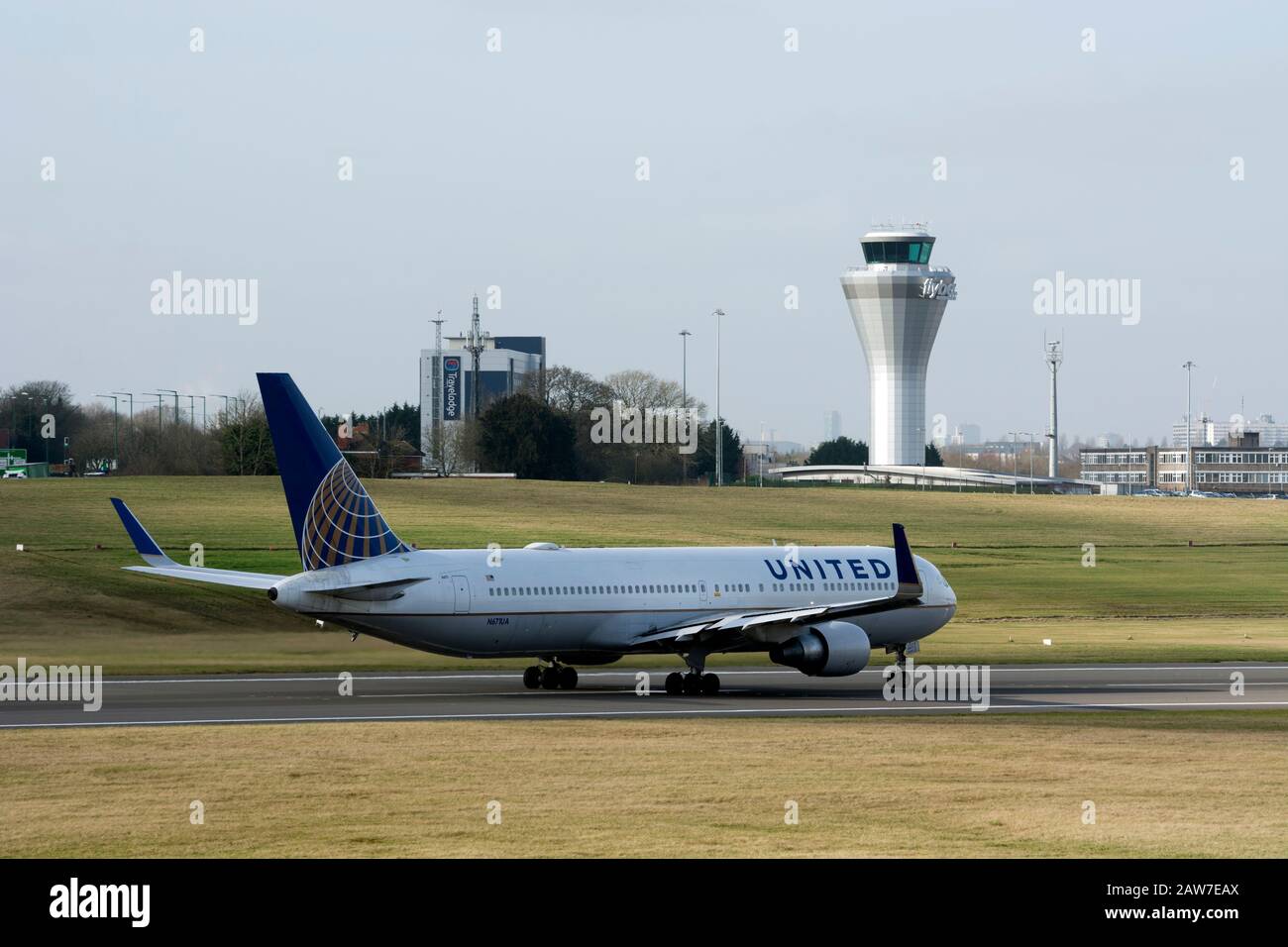 United Airlines Boeing 767-322 taking off at Birmingham Airport, UK (N671UA) Stock Photo