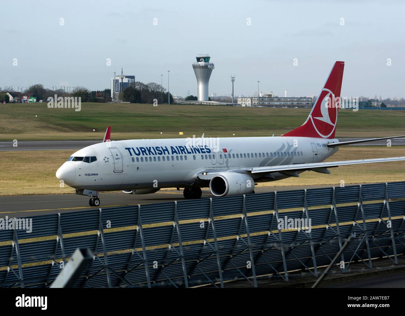 Turkish Airlines Boeing 737-8F2 taxiing at Birmingham Airport, UK (TC-JHN) Stock Photo