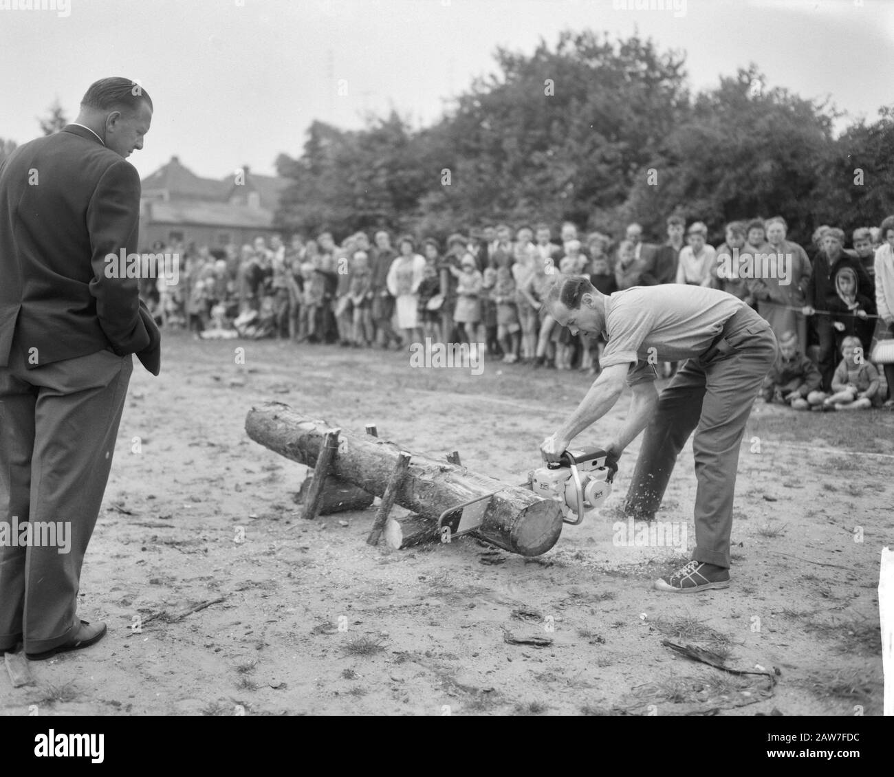 Chain chainsaw competition hi-res stock photography and images - Alamy