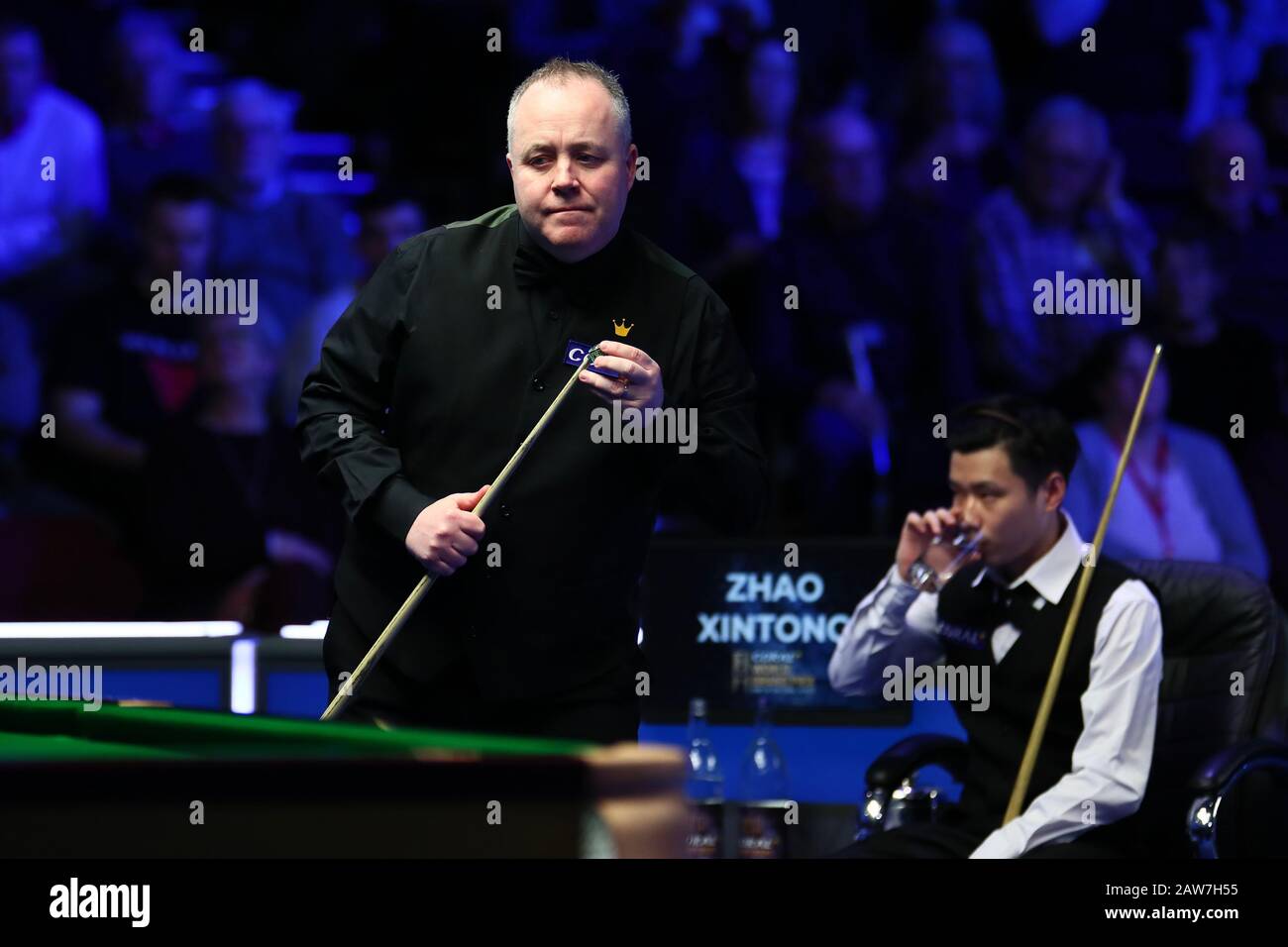 John Higgins Of Scotland Left Considers A Shot To Zhao Xintong Of China Right At The Second Round Of World Grand Prix 2020 In Cheltenham The United Kingdom 6 February 2020 John