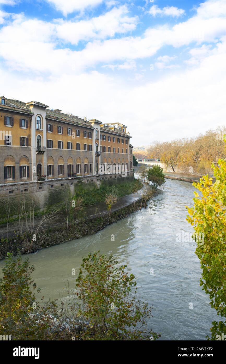Bank of romes river tiber hi res stock photography and images Alamy Bank of romes river tiber hi res stock photography and images Alamy