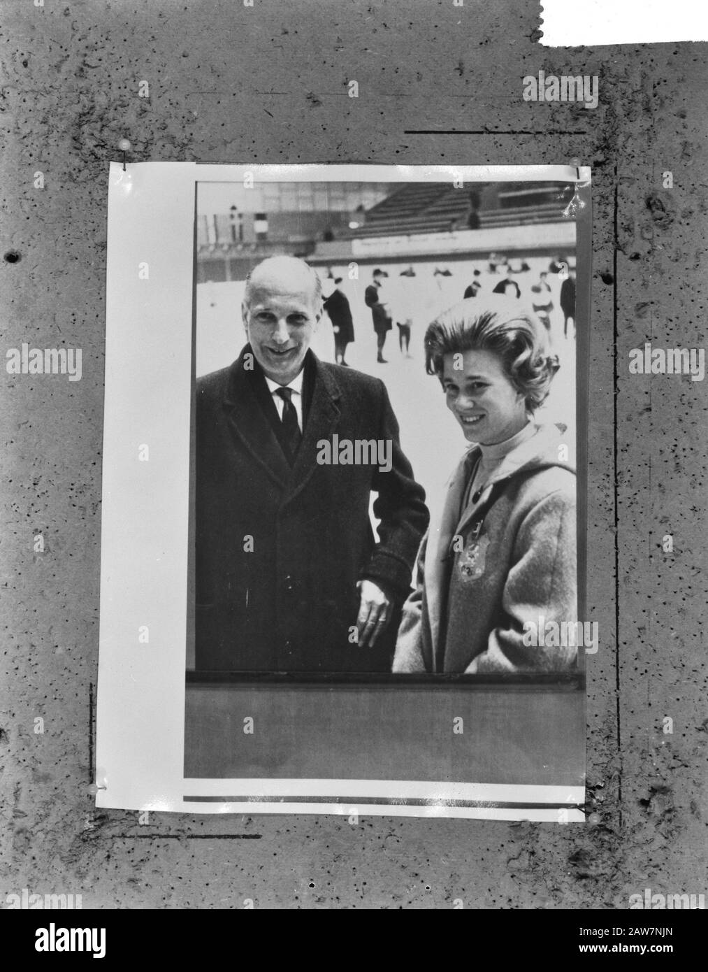 Winter Olympics in Innsbruck, Sjoukje Dijkstra congratulated by Minister Bot Date: January 30, 1964 Location: Innsbruck, Austria Keywords: skating, ministers, sports, athletes Person Name: Flounder Theo Dijkstra, Sjoukje Institution Name: Winter Olympics Stock Photo