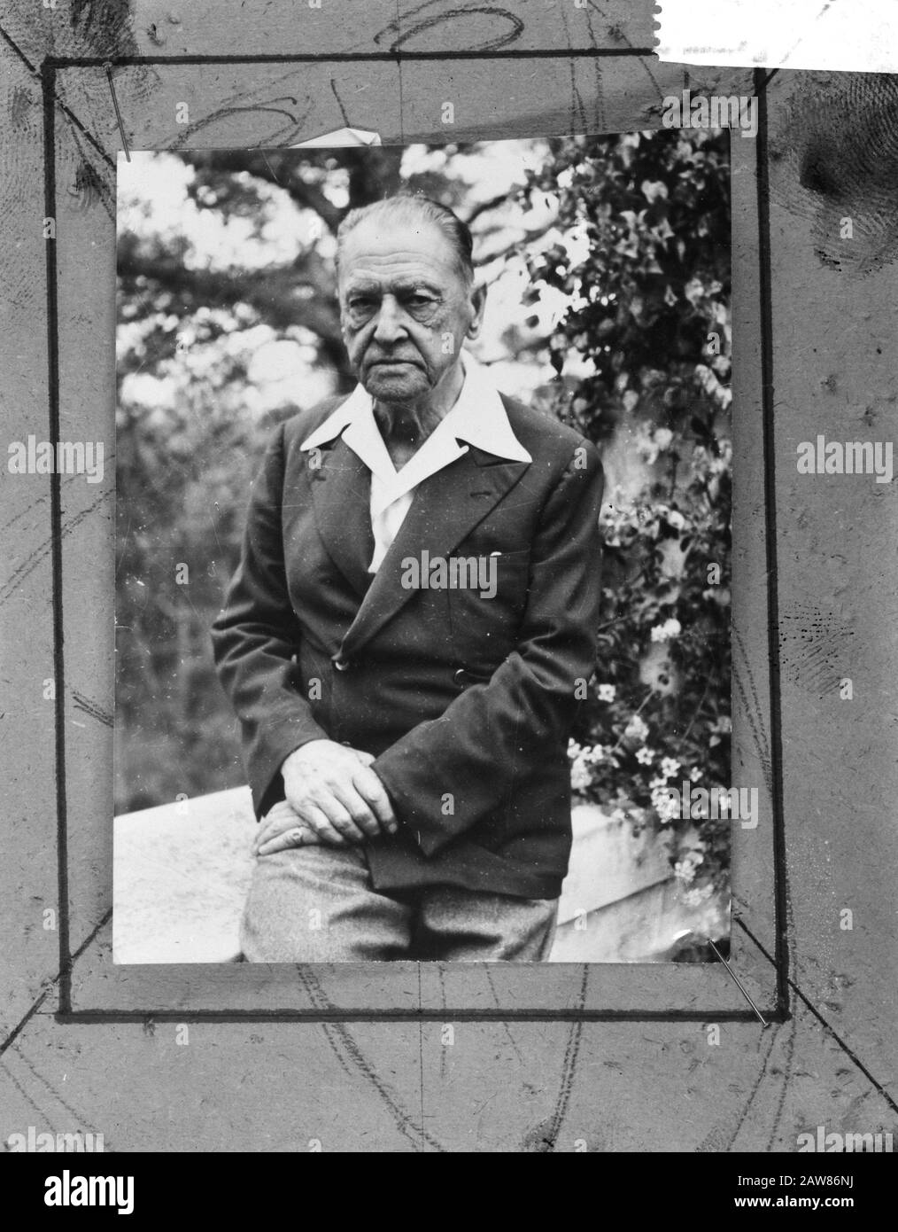Portrait of the writer W. Somerset Maugham (1874-1965) following his serious illness Date: December 12, 1965 Keywords: portraits, writers Person Name: Somerset Maugham, William Stock Photo