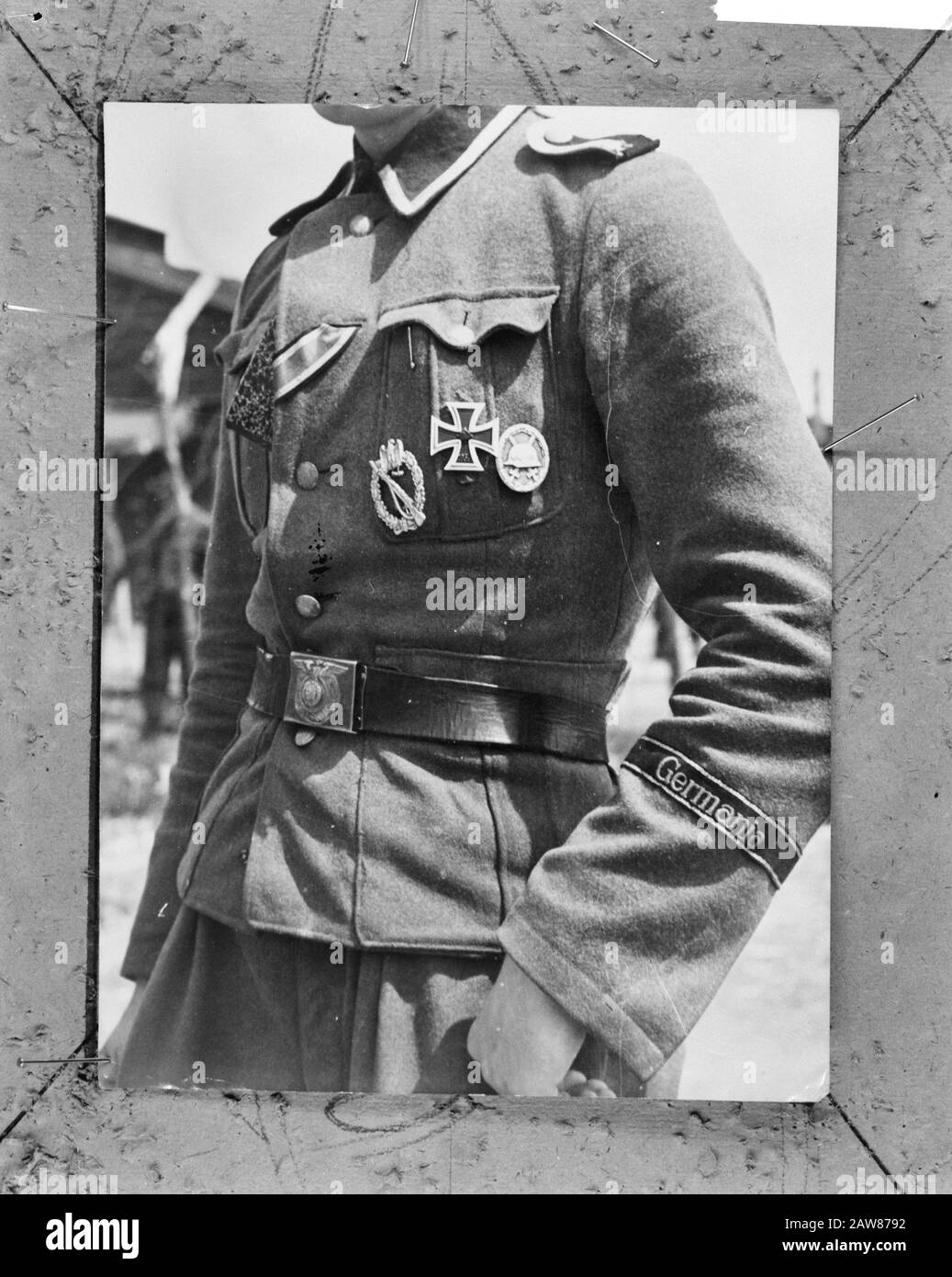 Dutch volunteers for the SS, SS Dutch honors Annotation: Picture taken in  internment after the war Date: {1940-1945} Keywords: soldiers, World War  II, uniforms Institution Name: SS Stock Photo - Alamy