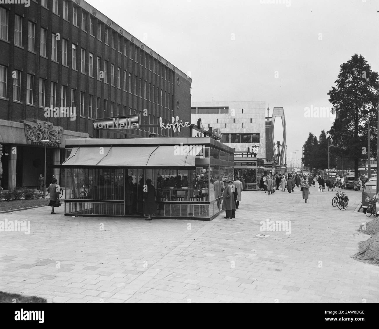 Shopping center rotterdam Black and White Stock Photos & Images - Alamy