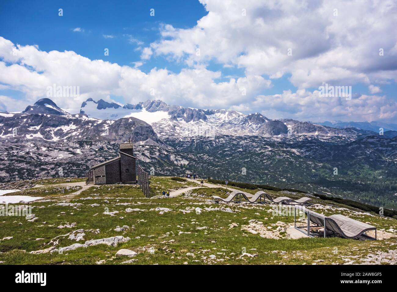 Mountain panorama at Dachstein-Krippenstein, wooden lounger, view of ...