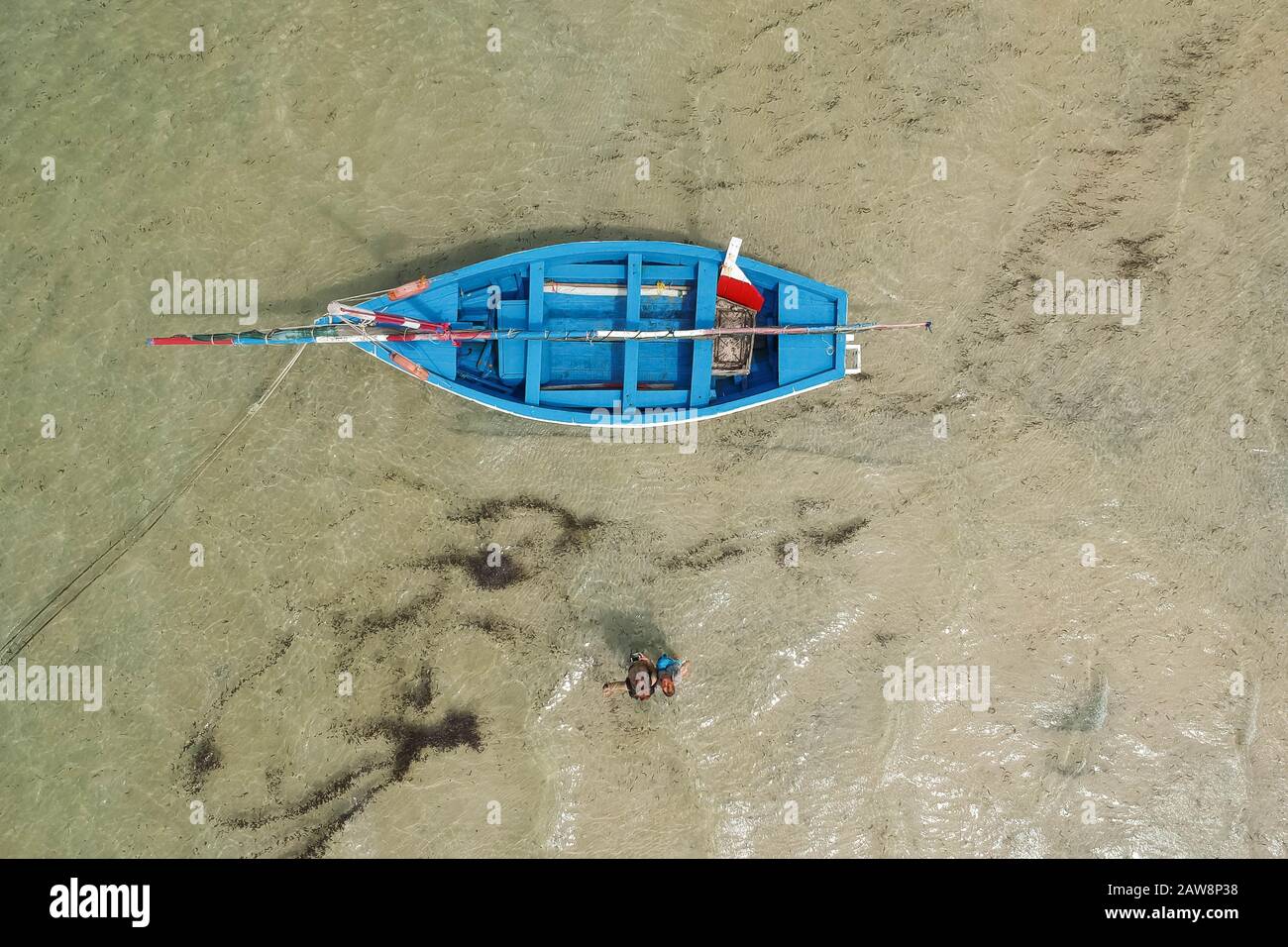 Couple sailing boat drone hi-res stock photography and images - Alamy
