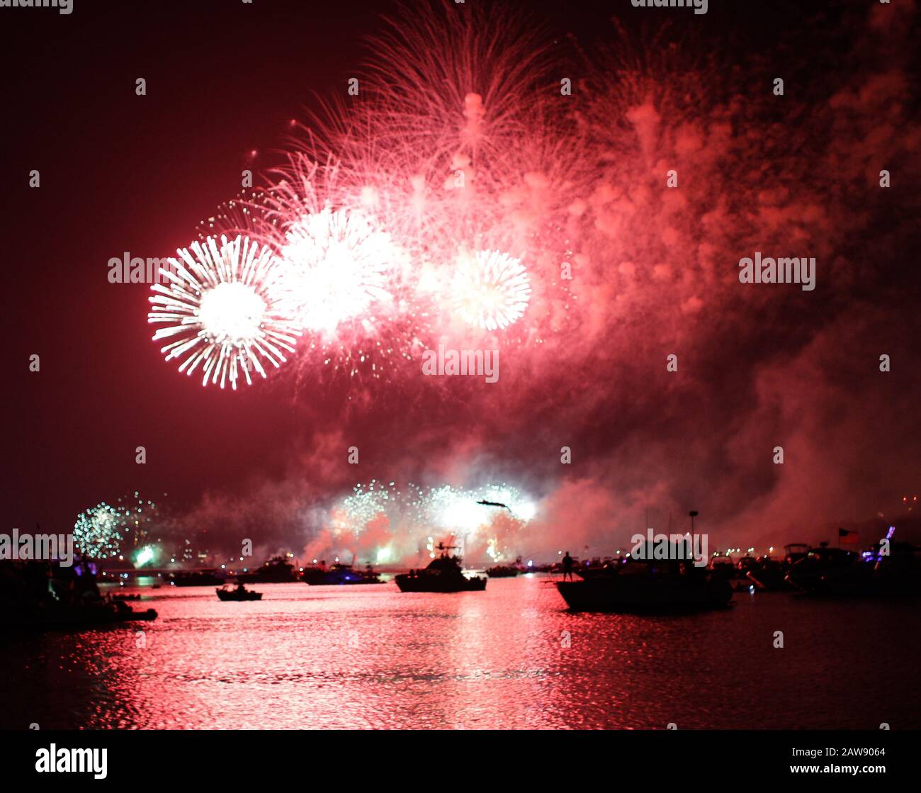 Fireworks Fourth Of July On A Boat On The Charles River Boston Stock Photo Alamy