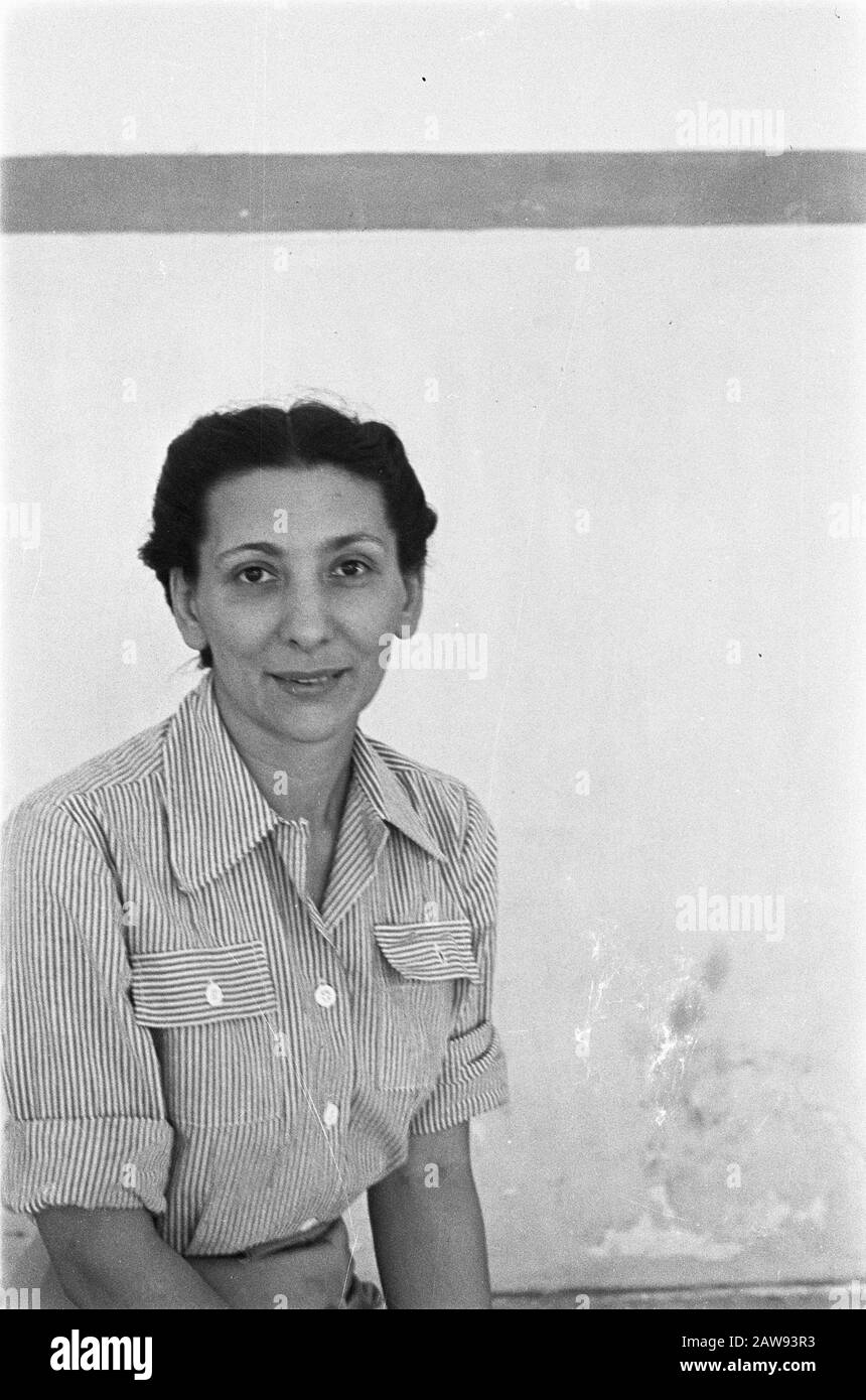 Headshot of a woman Date: 01/01/1947 Location: Indonesia Dutch East Indies Stock Photo