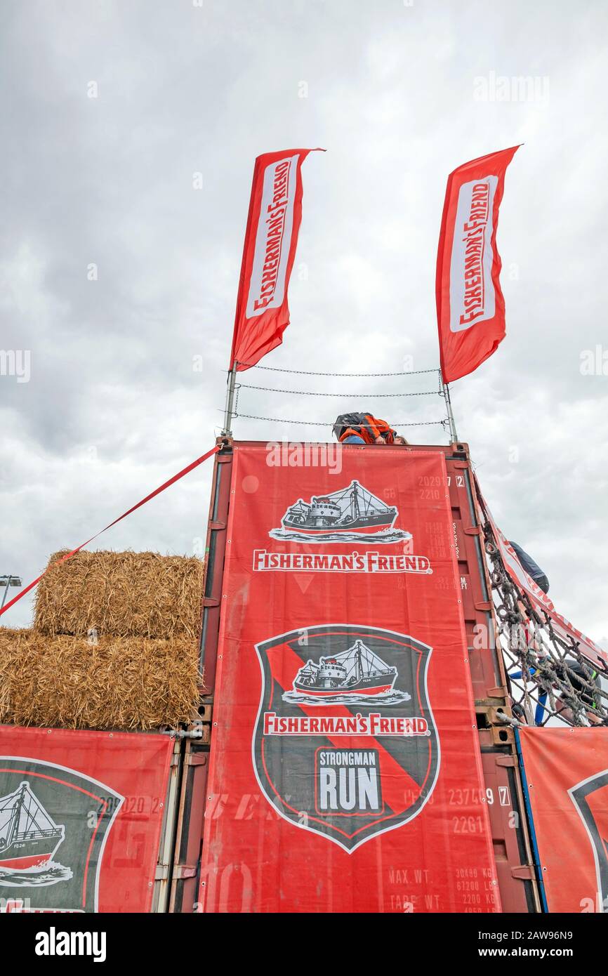 Straw bale race hi-res stock photography and images - Alamy