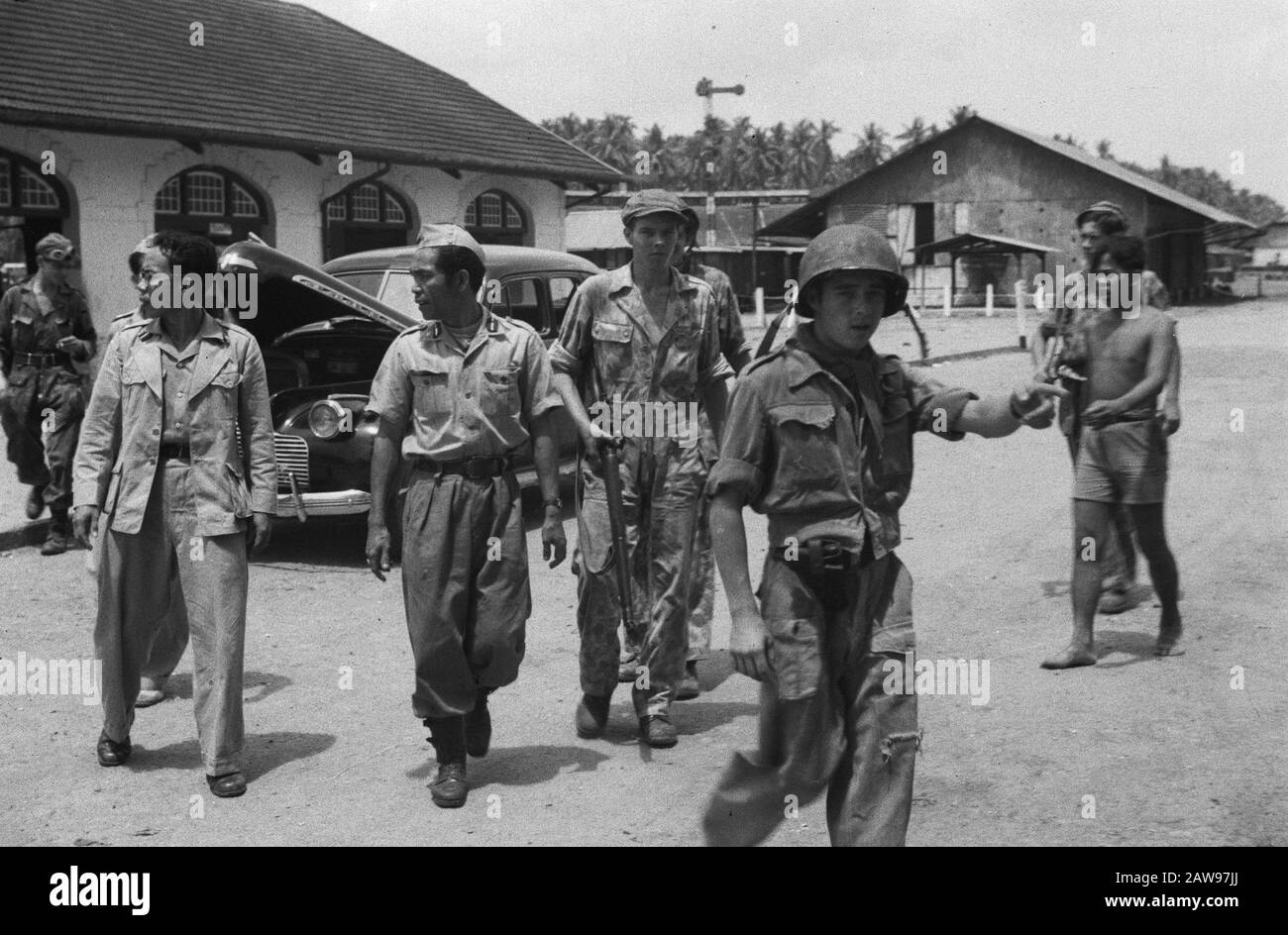 Loeboek Pakem and Baoengan  Get Caught TNI soldiers are applied Annotation: DJK Date: July 29, 1948 Location: Indonesia, Dutch East Indies, Sumatra Stock Photo